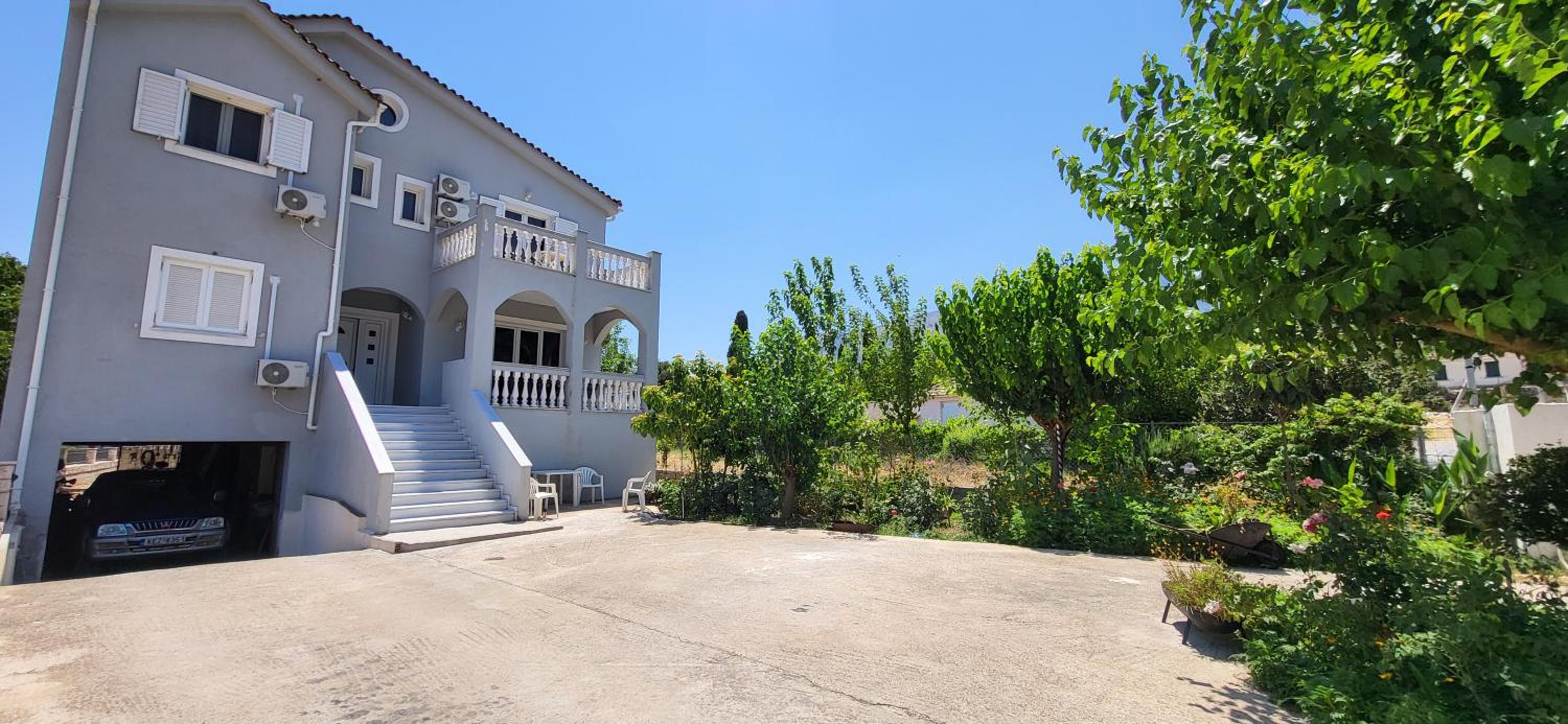 Diamond villa