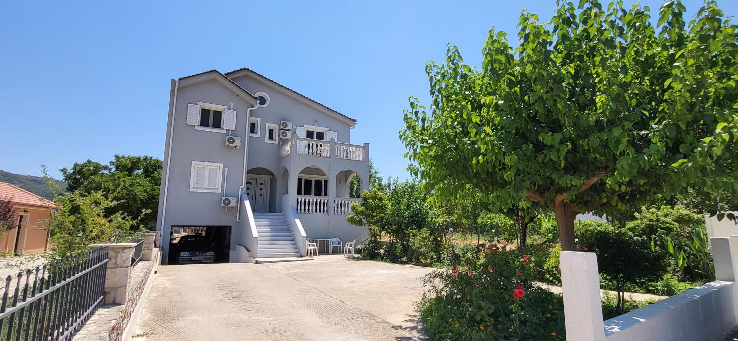 Diamond villa