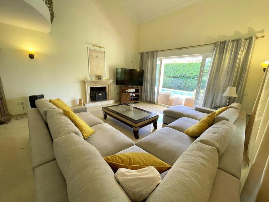 Large 4 Beds Cozy Villa 700 m Walk Las Cañas Beach view 2