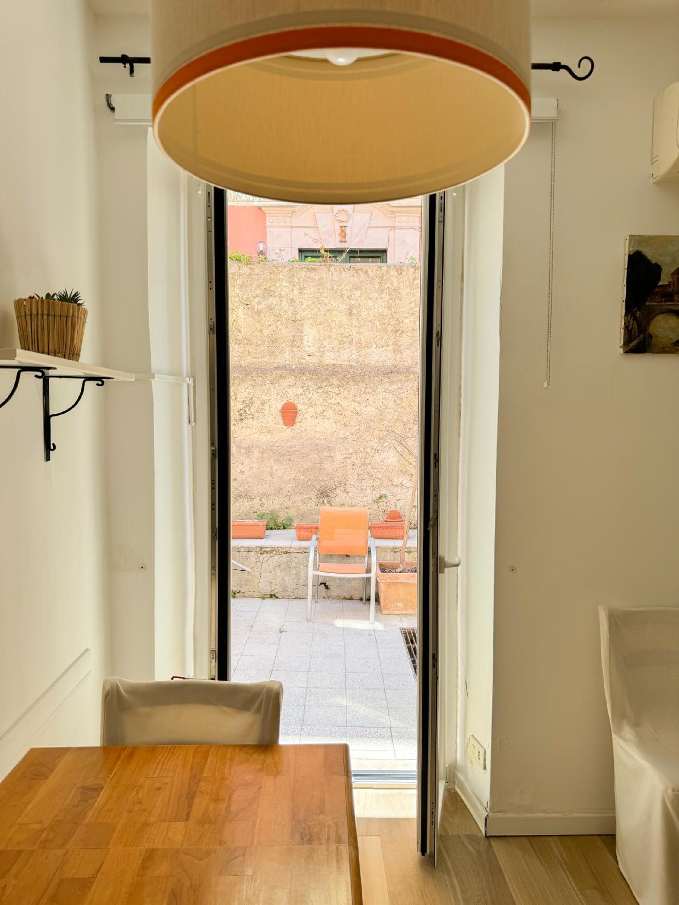 new apartment - vatican viola photo 2