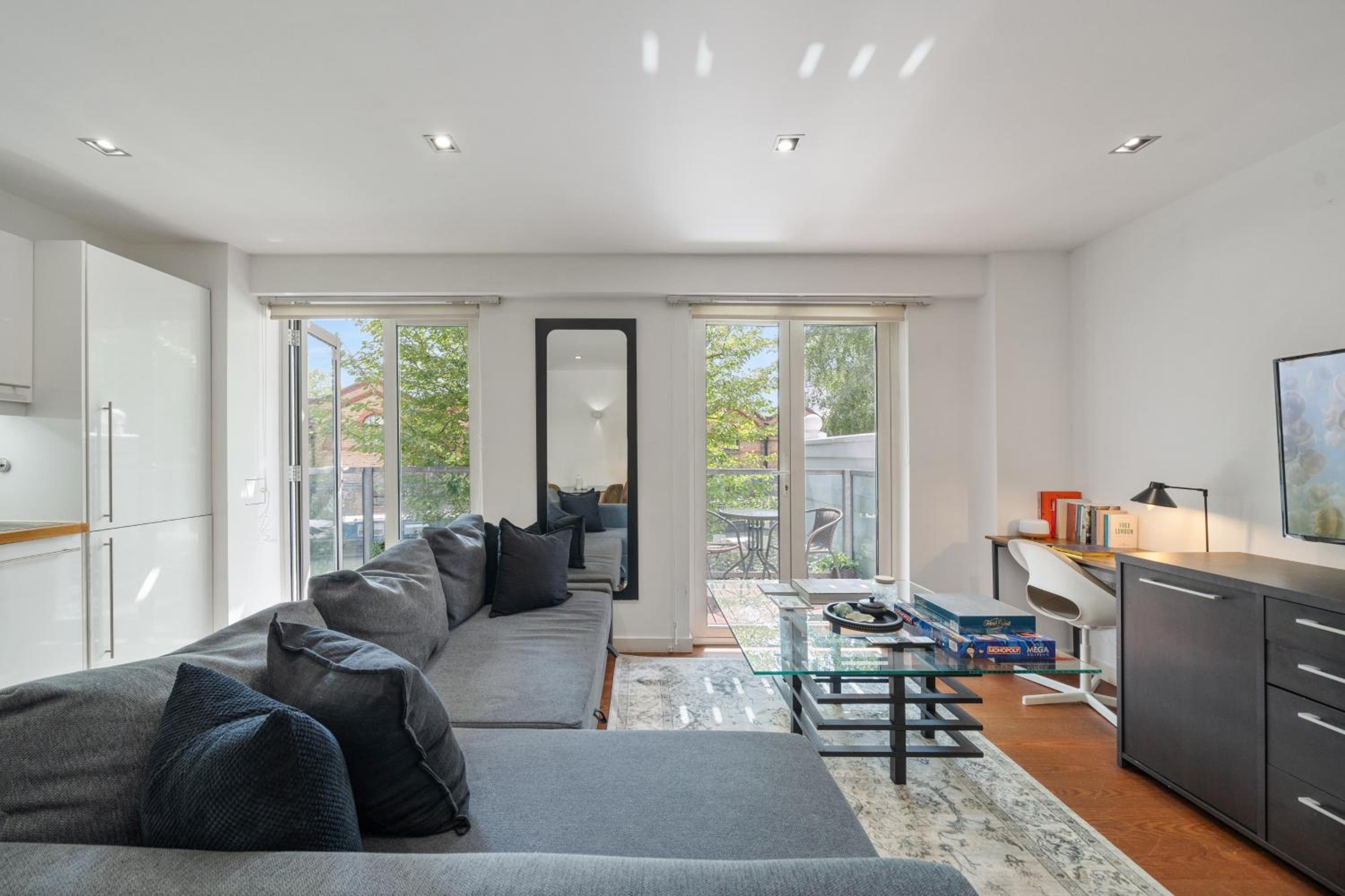 Portobello Dock - 1st floor Canal View