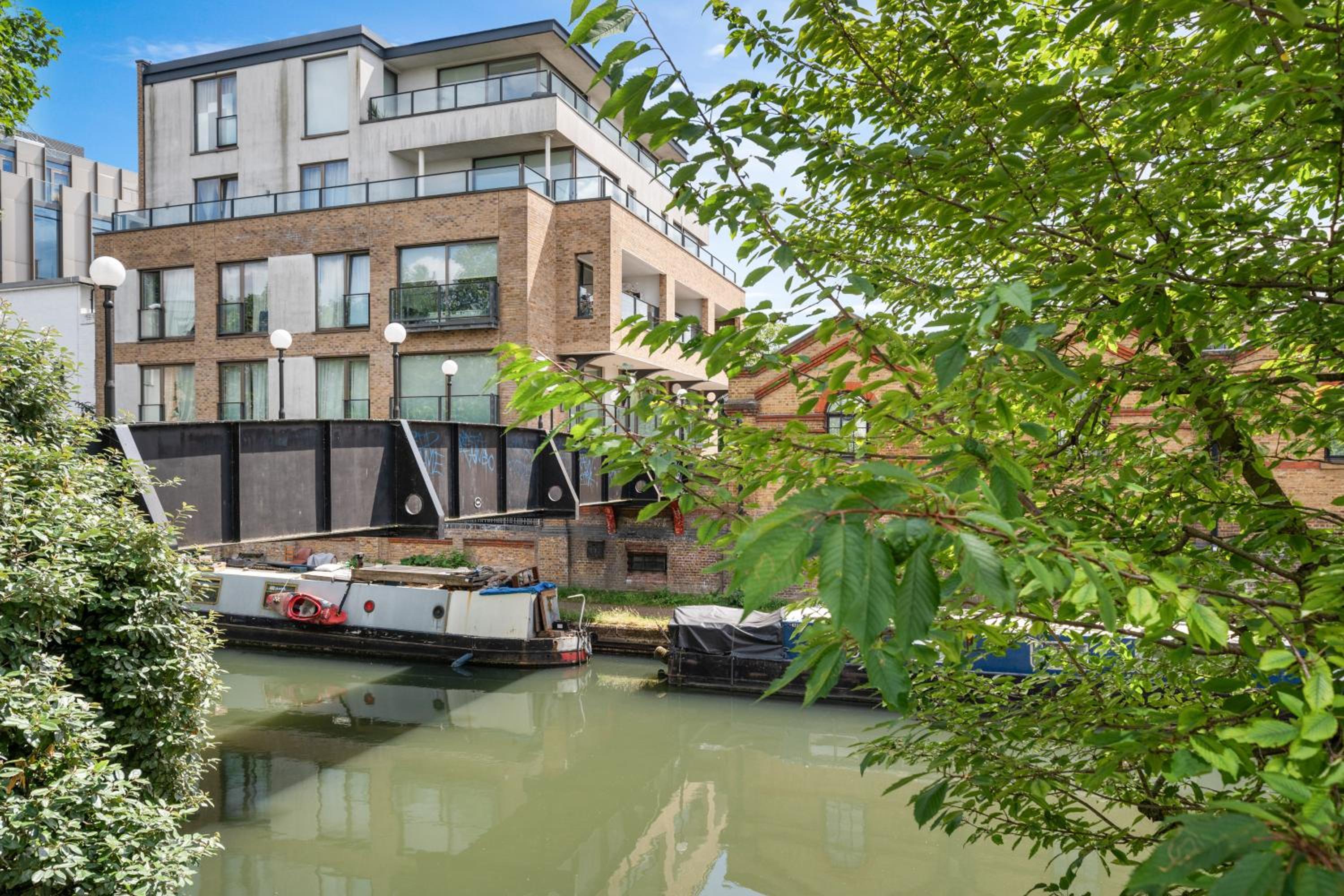 Portobello Dock - 1st floor Canal View