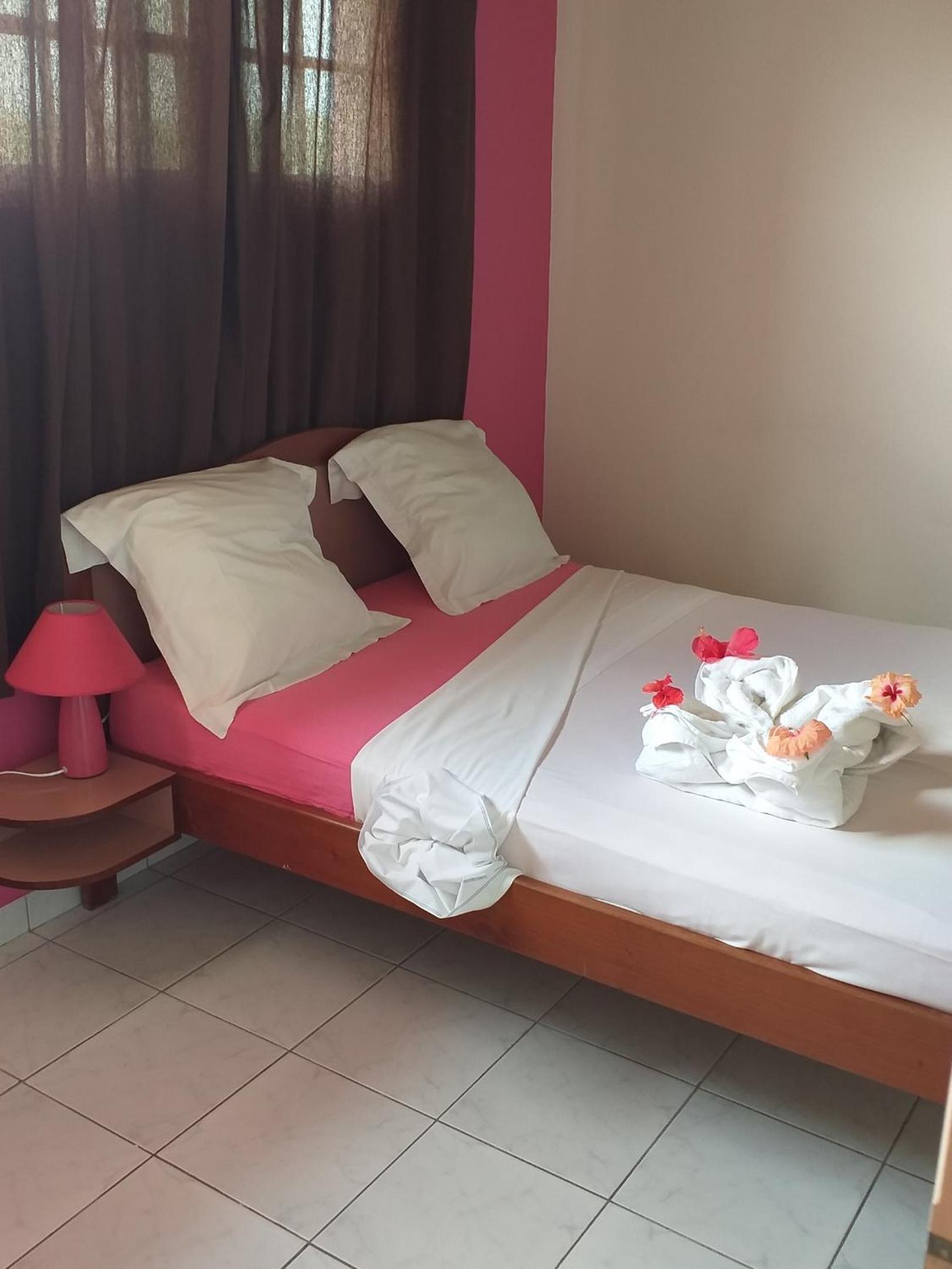 Studio charmant à Sainte-Anne avec piscine partagée - 30 m² view 2
