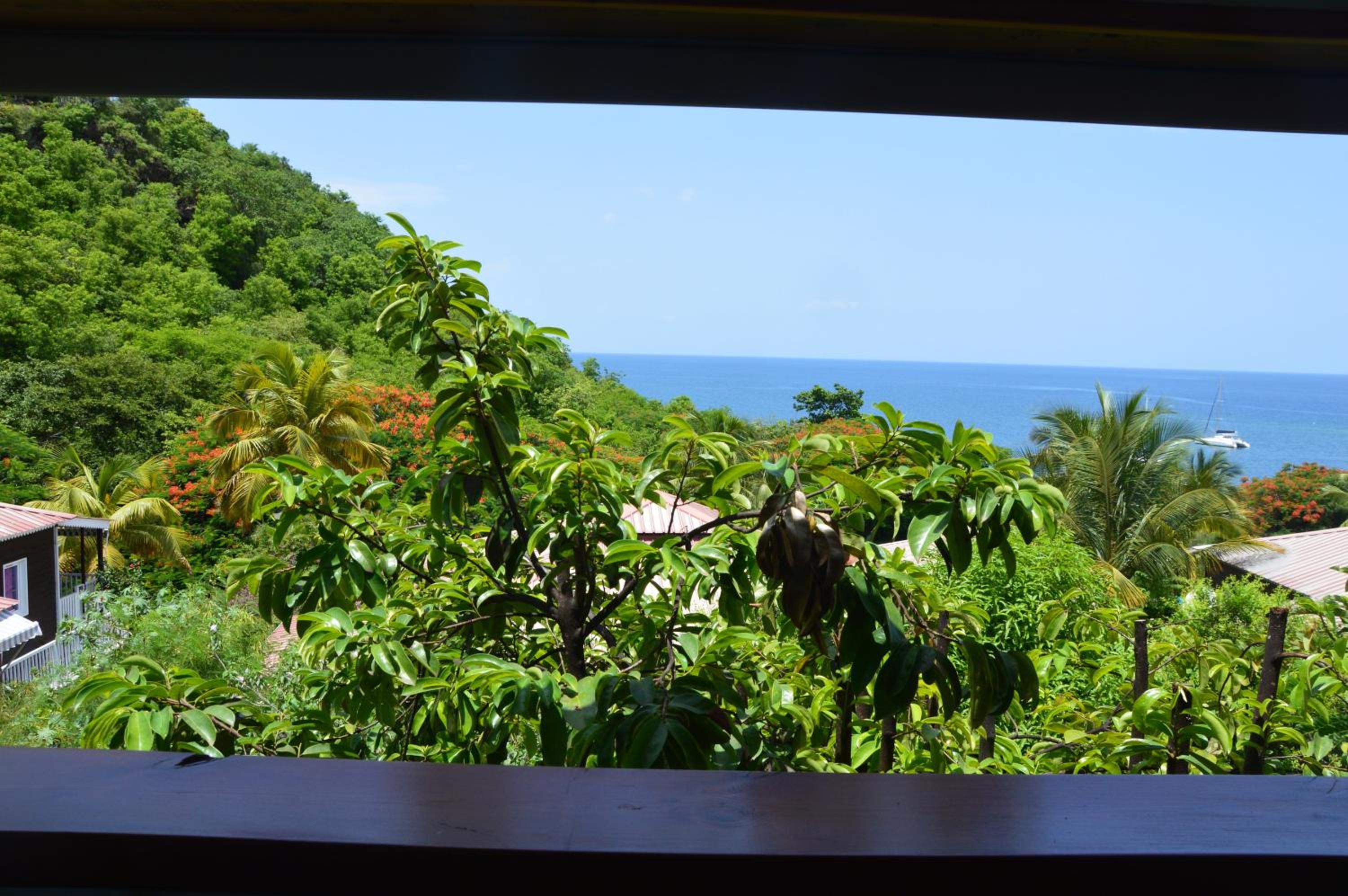 Bungalow enchanteur à Bouillante avec vue sur la mer