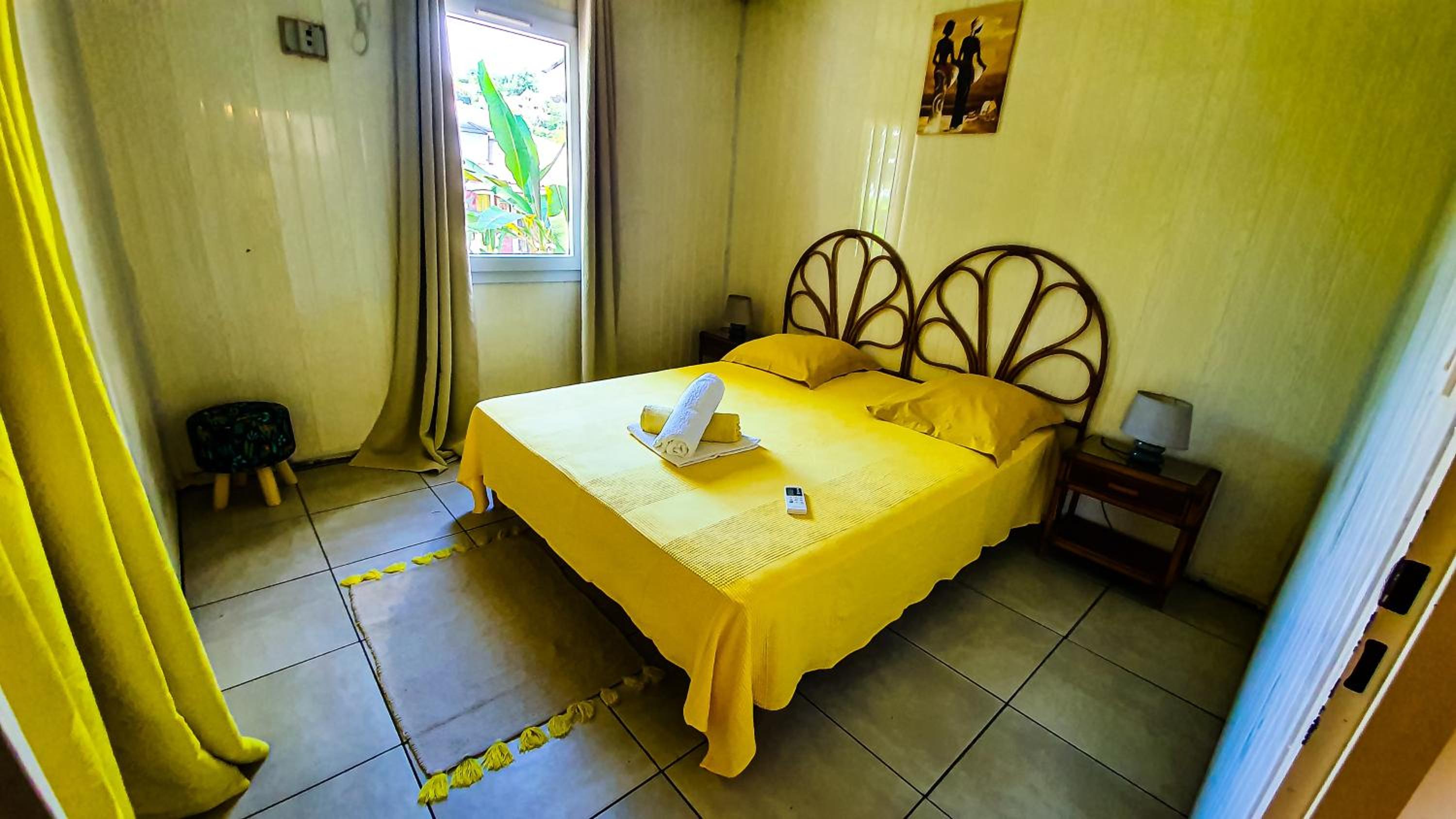 Bungalow enchanteur à Bouillante avec vue sur la mer