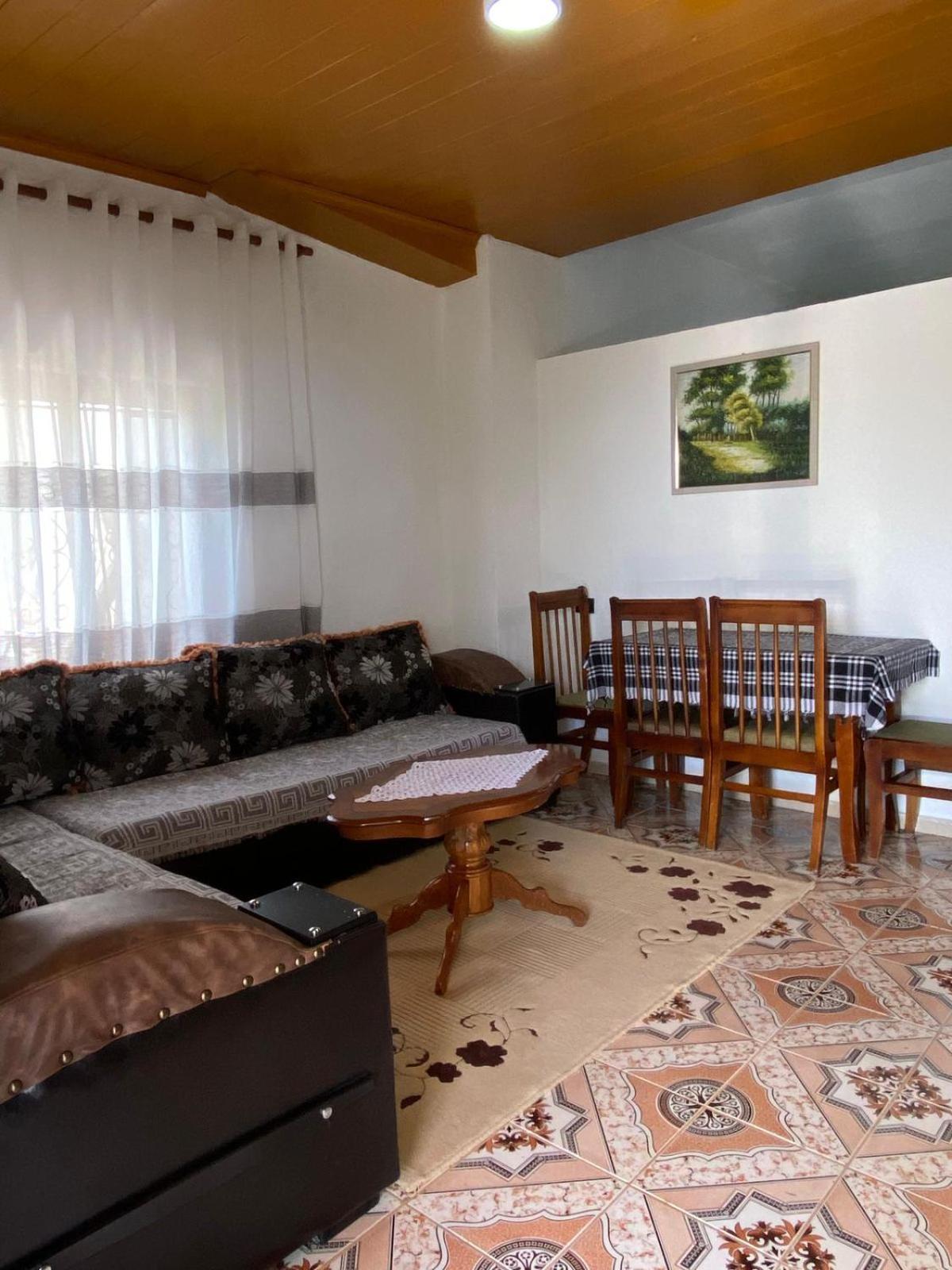 Noemi House