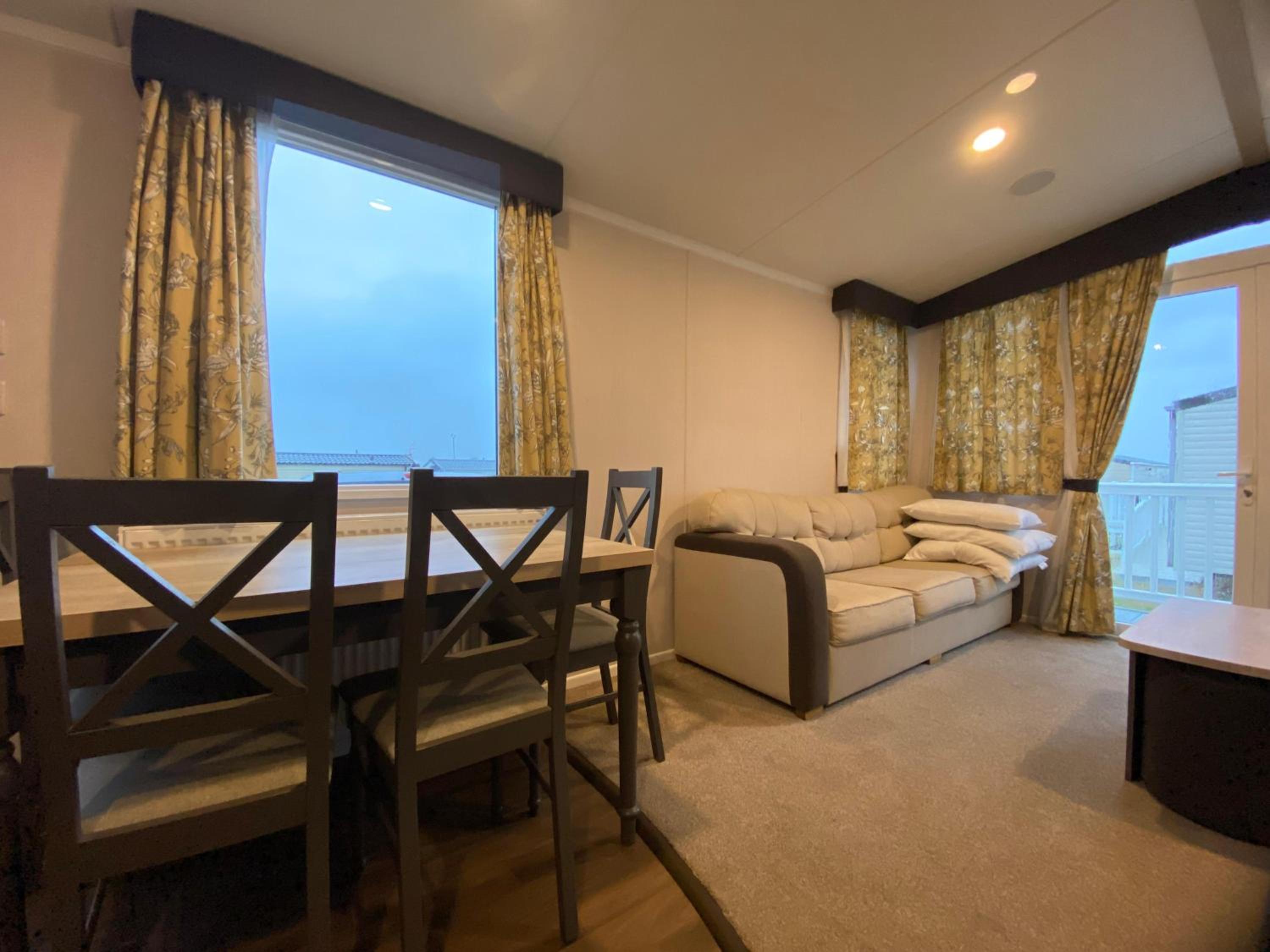 Thameside Suite 65