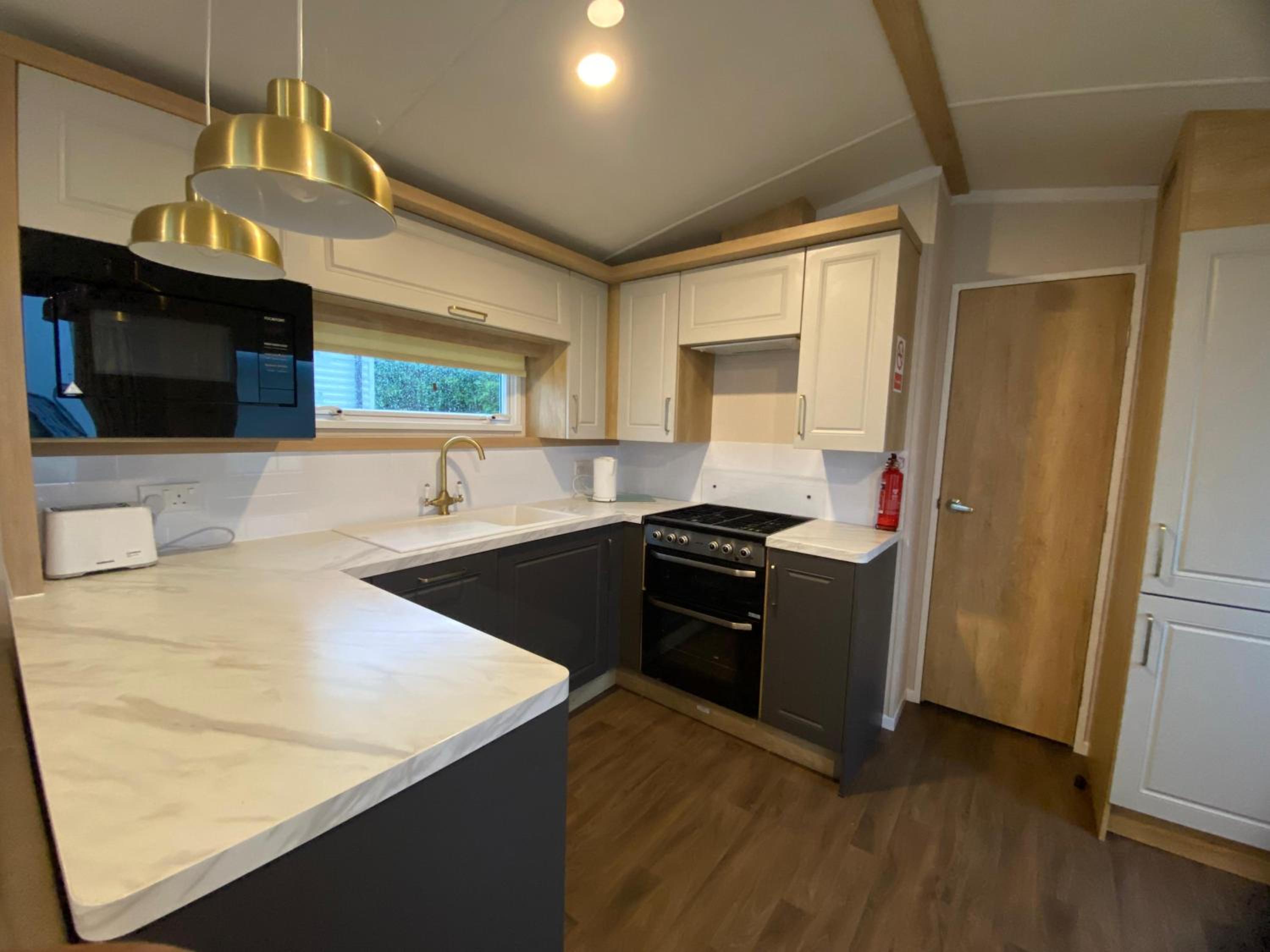 Thameside Suite 9