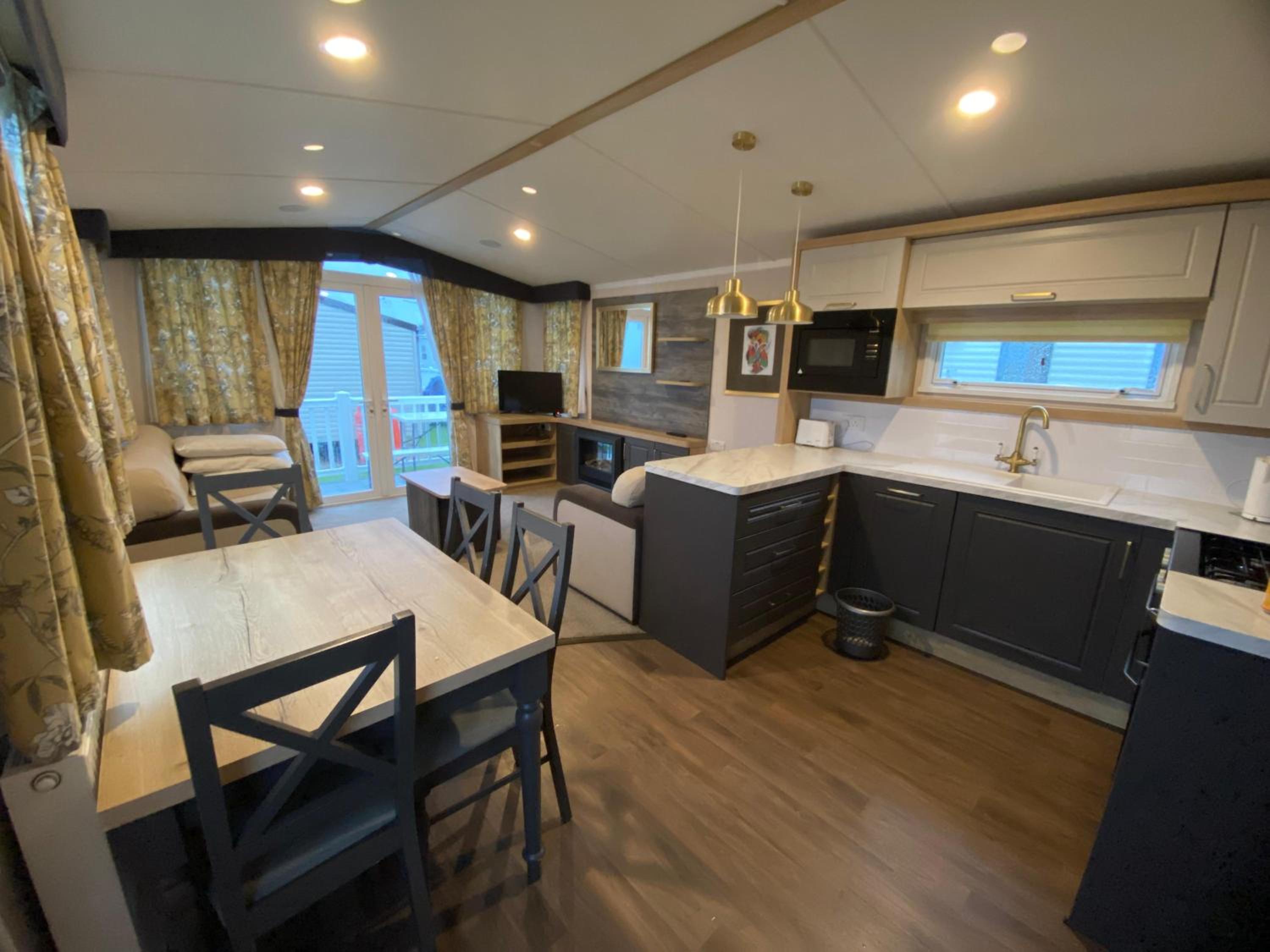 Thameside Suite 10
