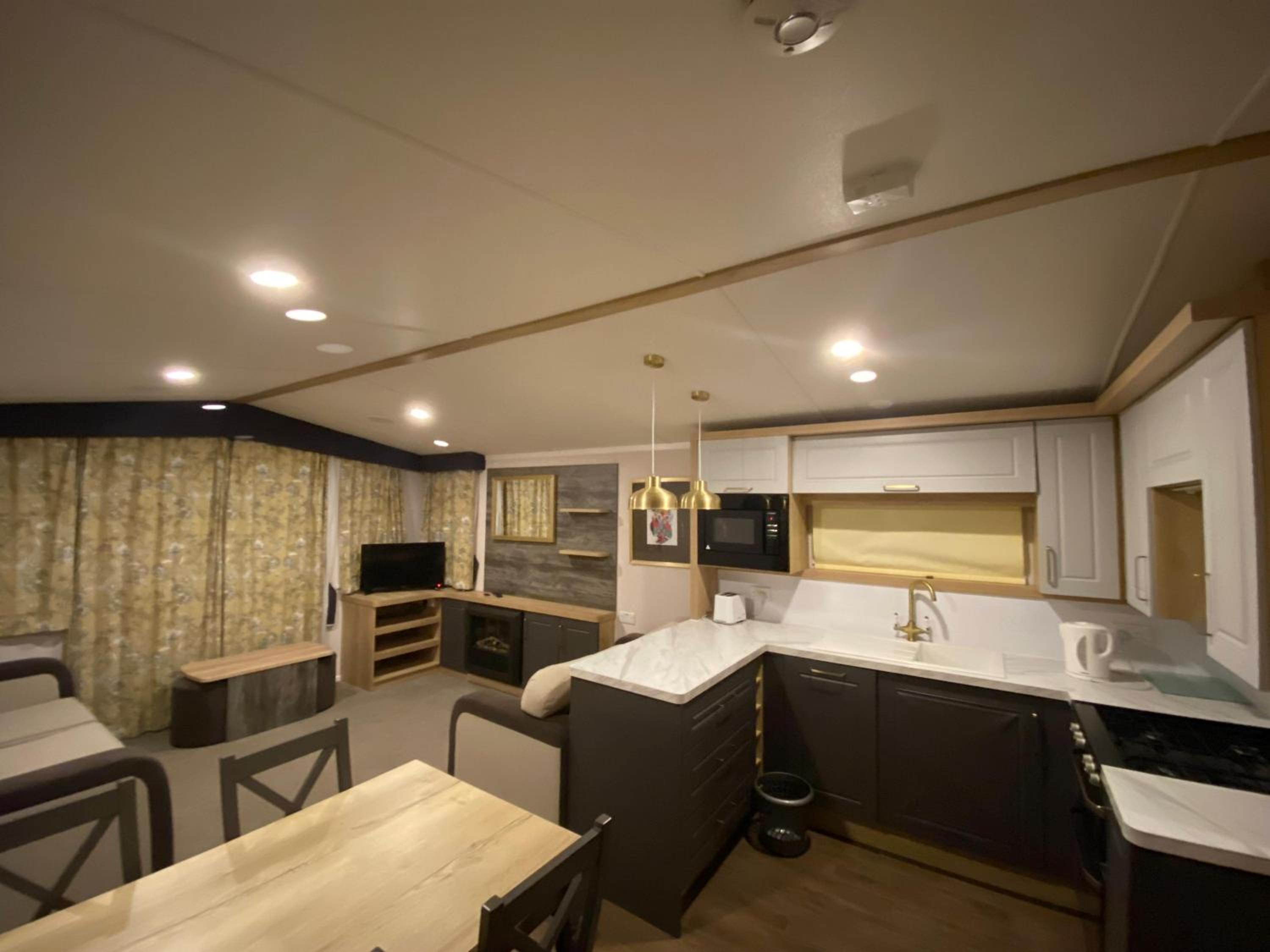 Thameside Suite 47