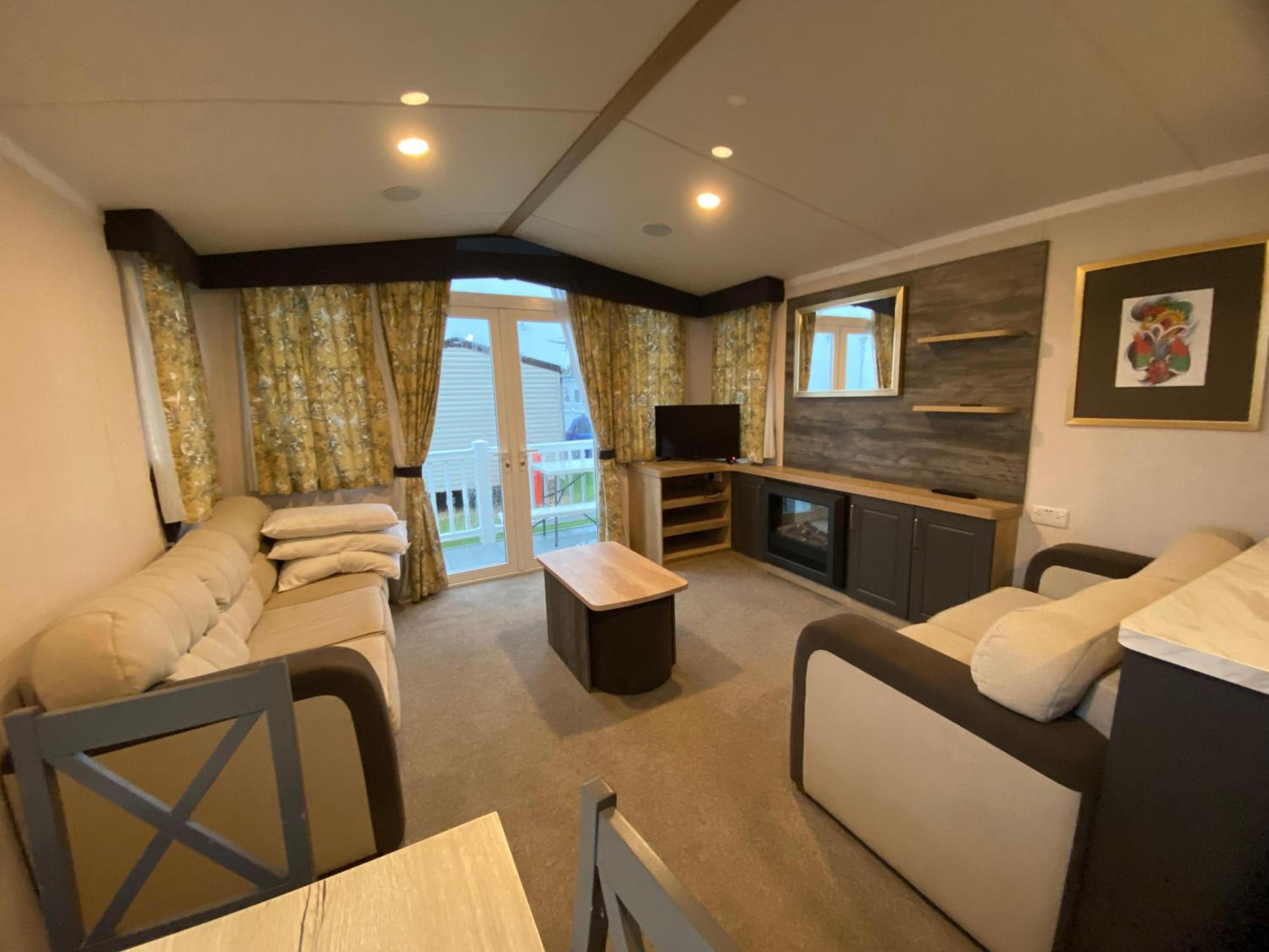 Thameside Suite 28