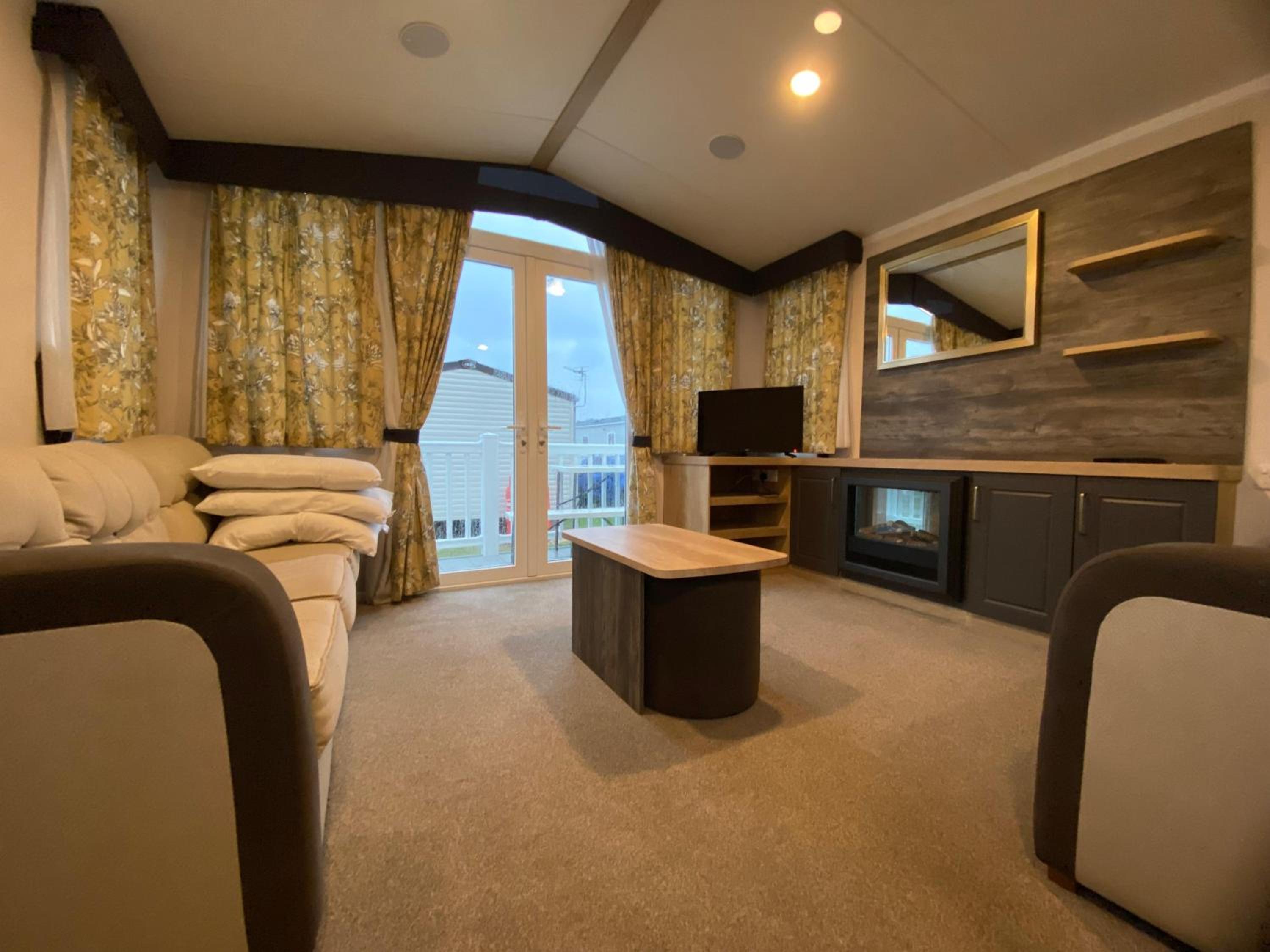 Thameside Suite 12