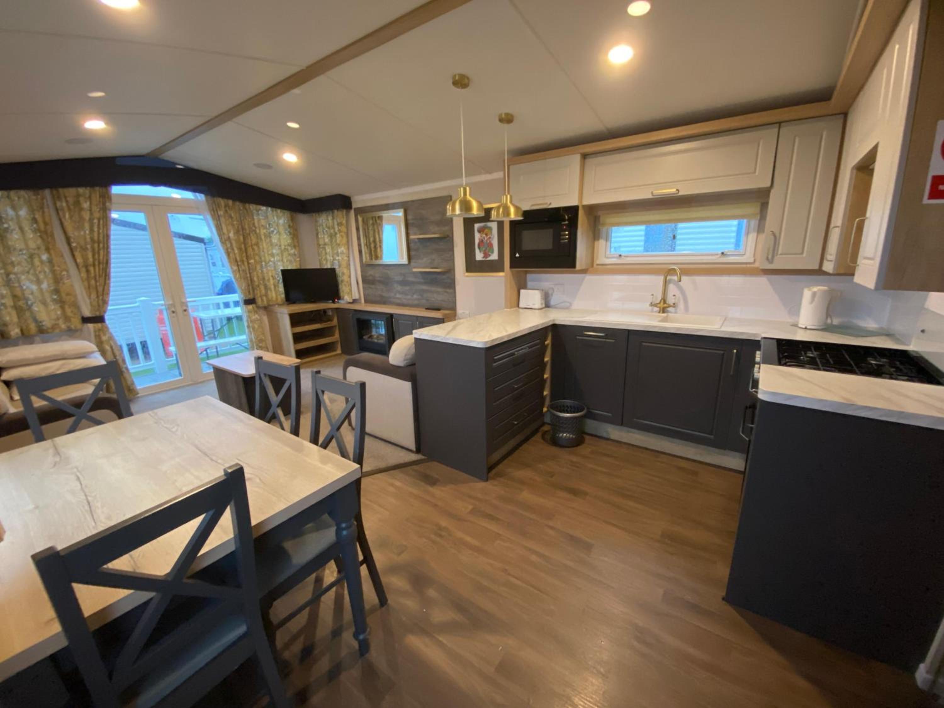 Thameside Suite 59