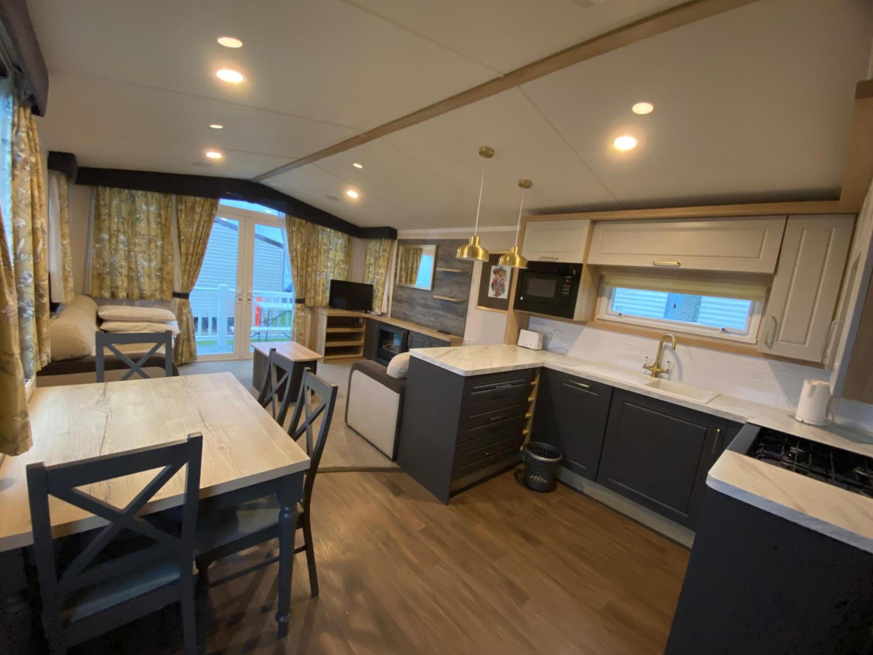 Thameside Suite