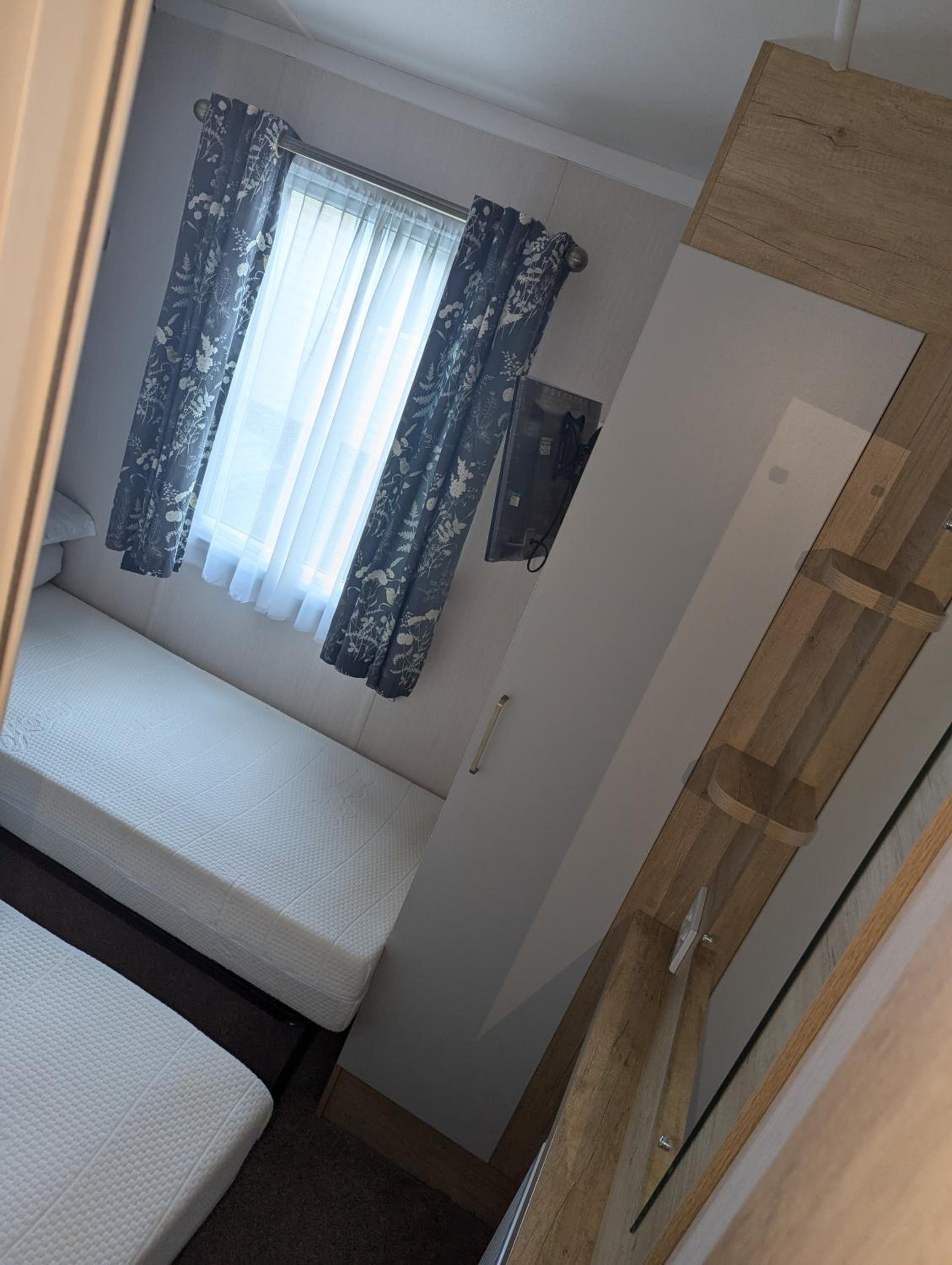 Thameside Suite 41