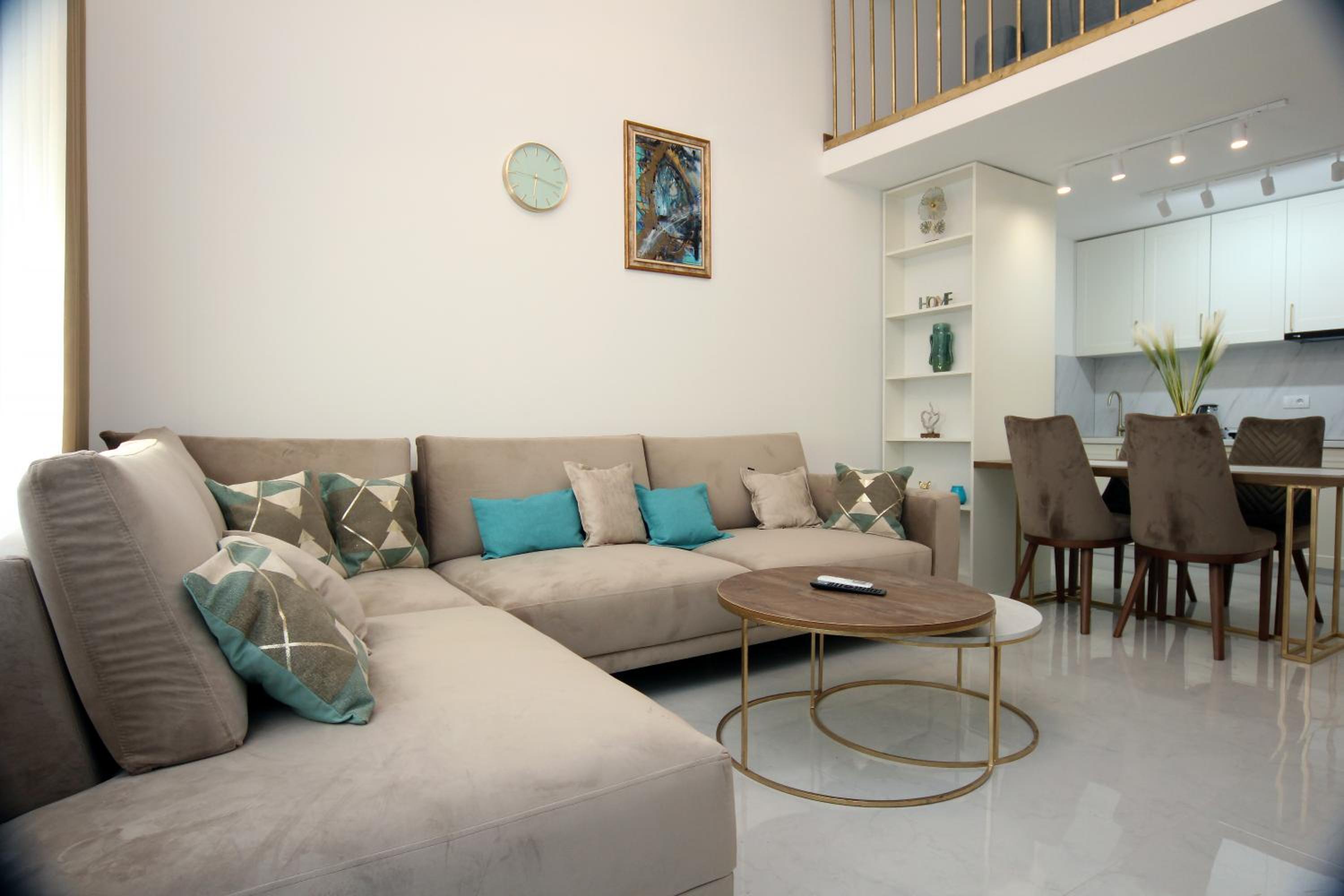 Venima luxury Seaview Pine Apartment view 2