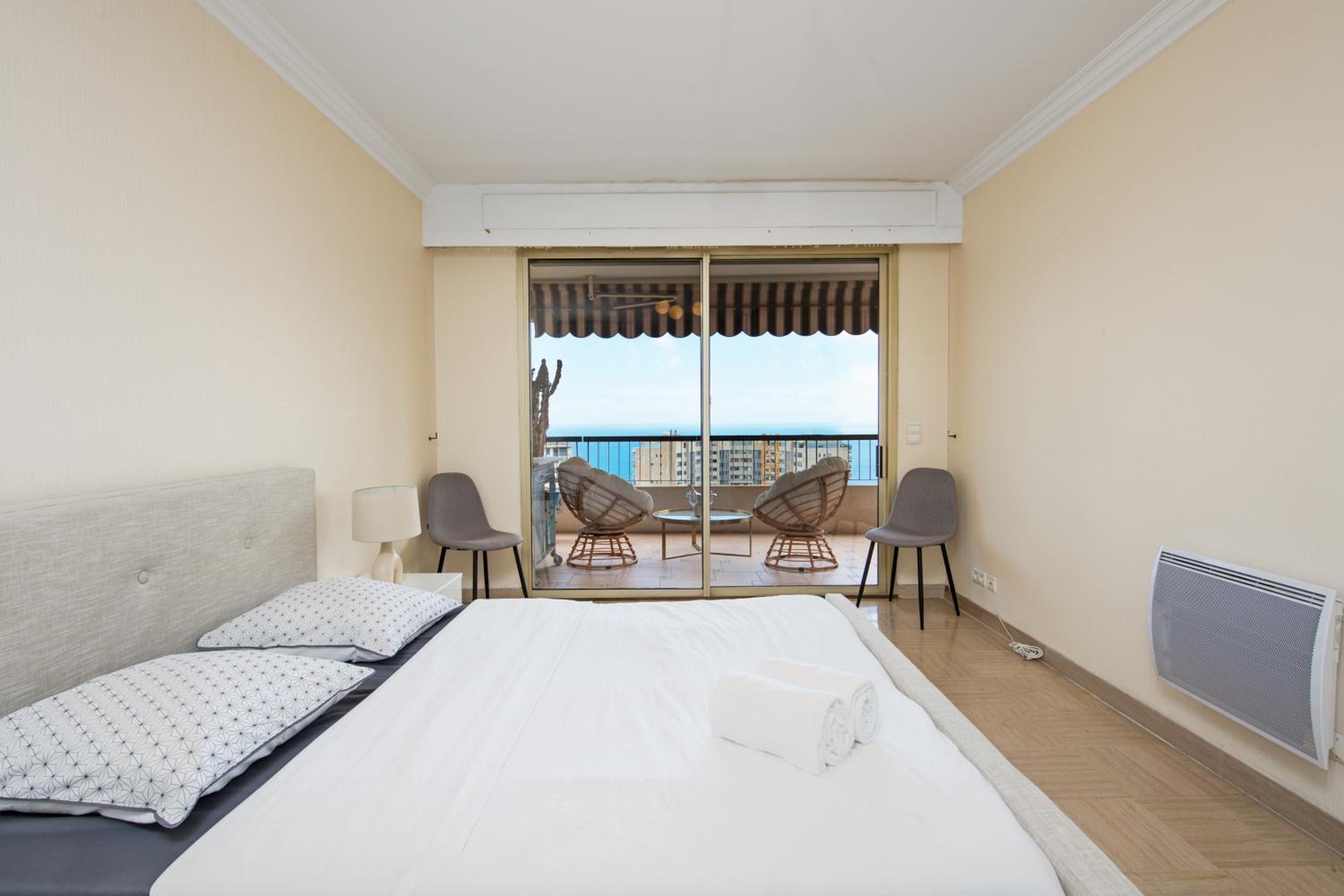 MONTEVERDI - Appartement 150 m2 - Frontière Monaco - Parking