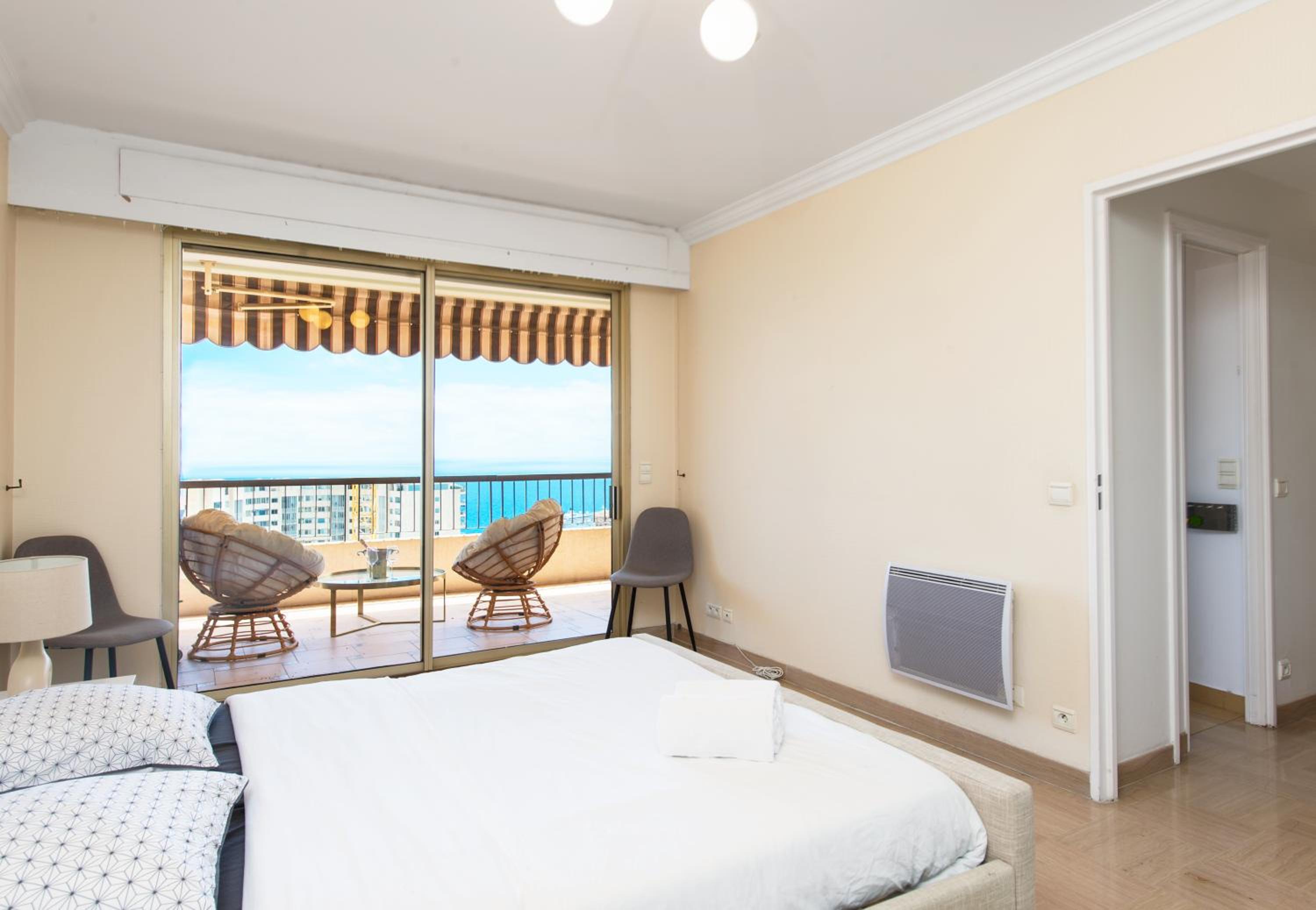 MONTEVERDI - Appartement 150 m2 - Frontière Monaco - Parking