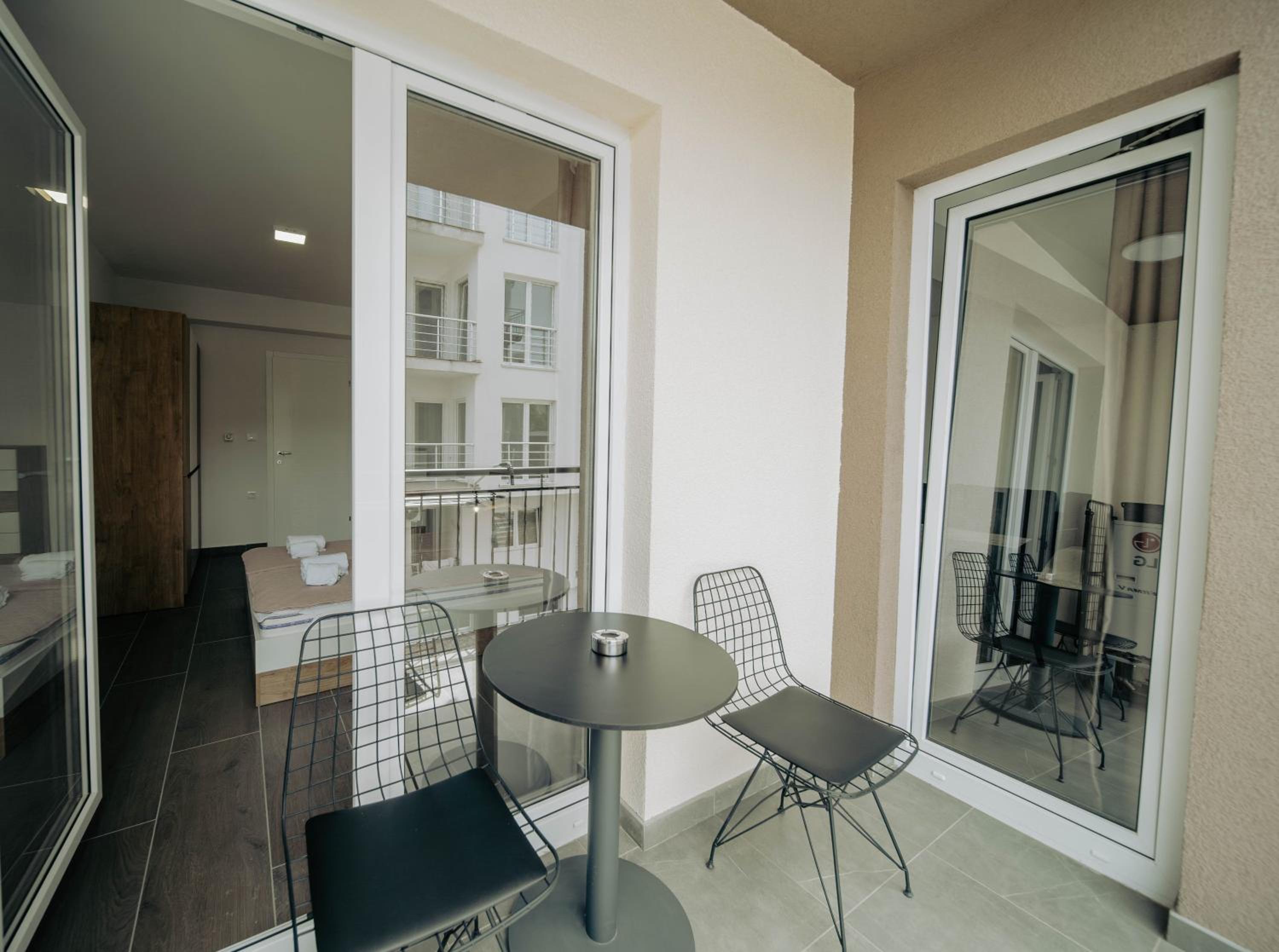 Eyebee apartments