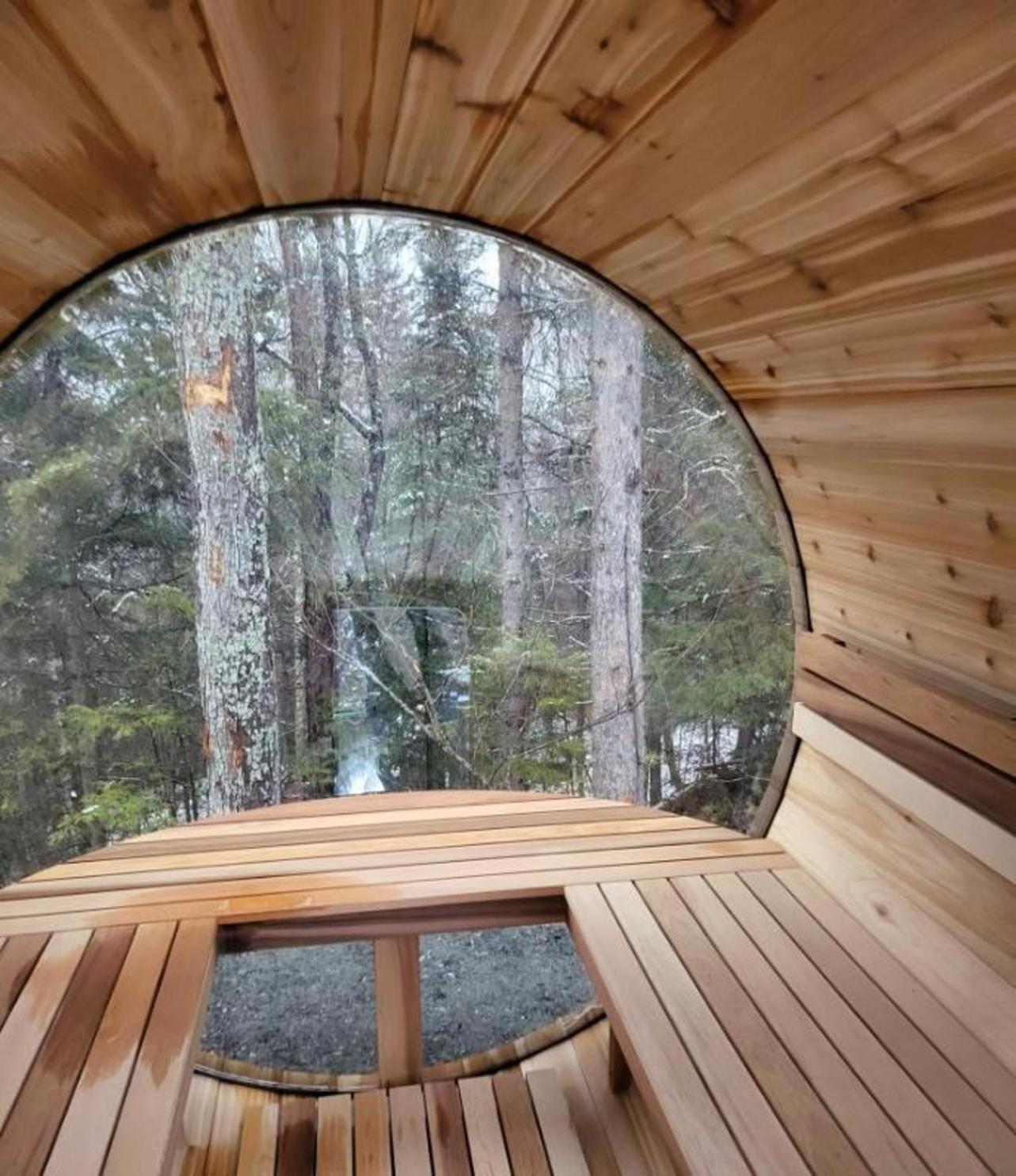 Chalet XO Tremblant - 5BRs, Private Baths, Spa, Sauna & Rooftop