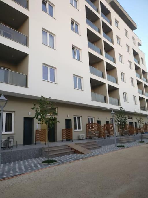 Beachside Charm Apartment