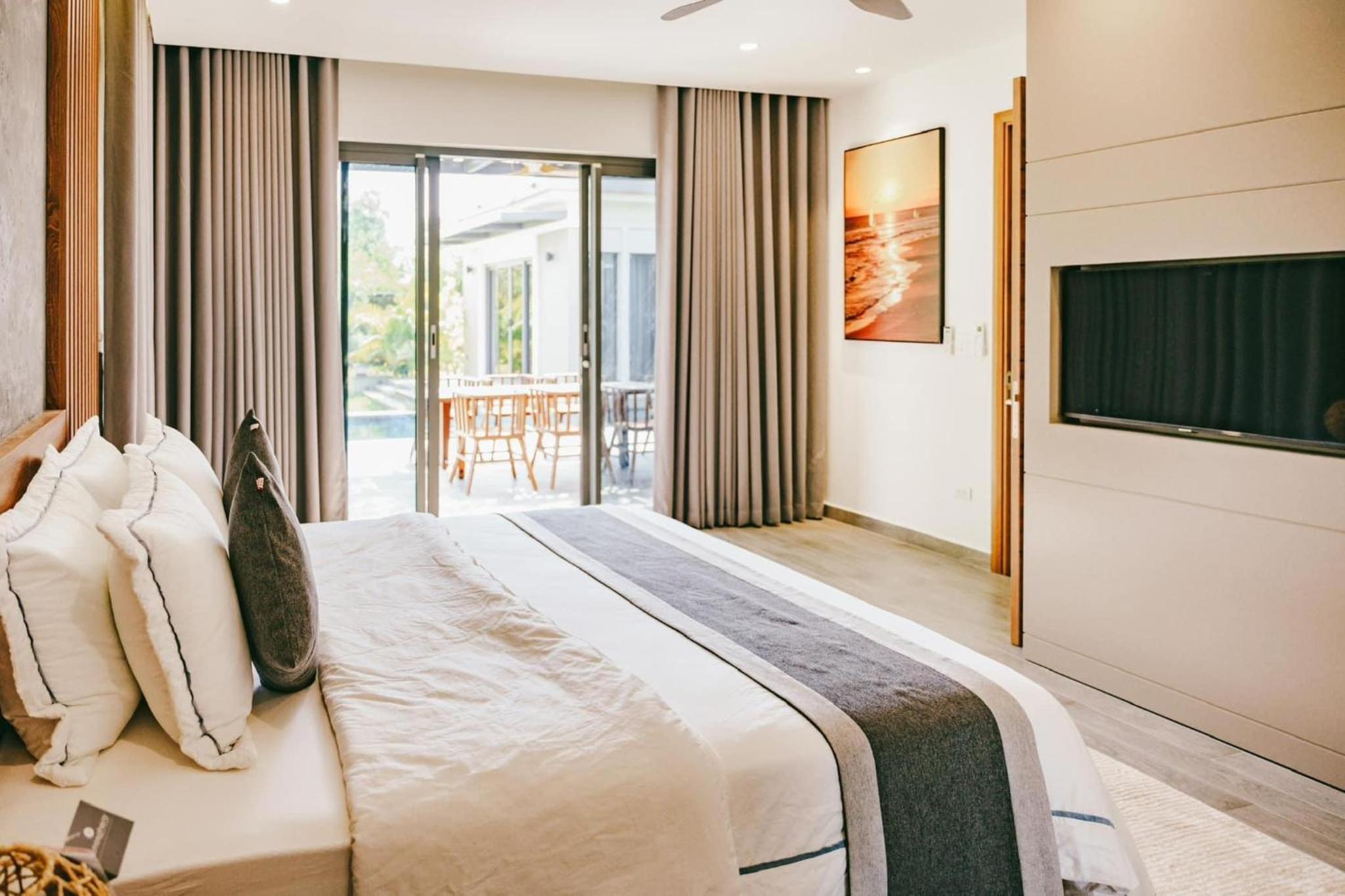 Villa Luxury 3 Phòng ngủ Private Pool - Coastar Hồ Tràm view 3