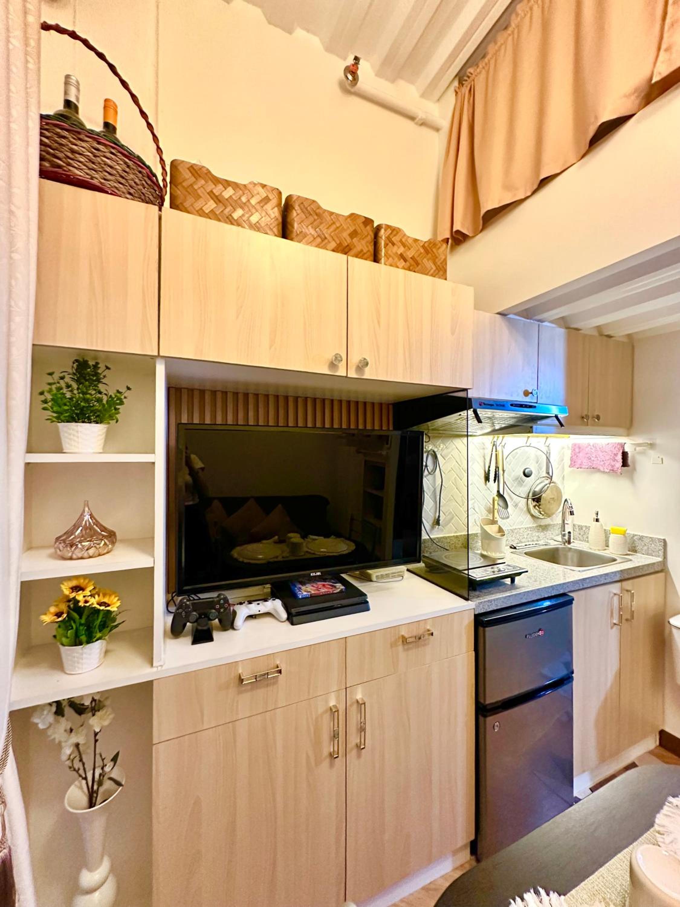 Urban Loft 2 beds with balcony view 4