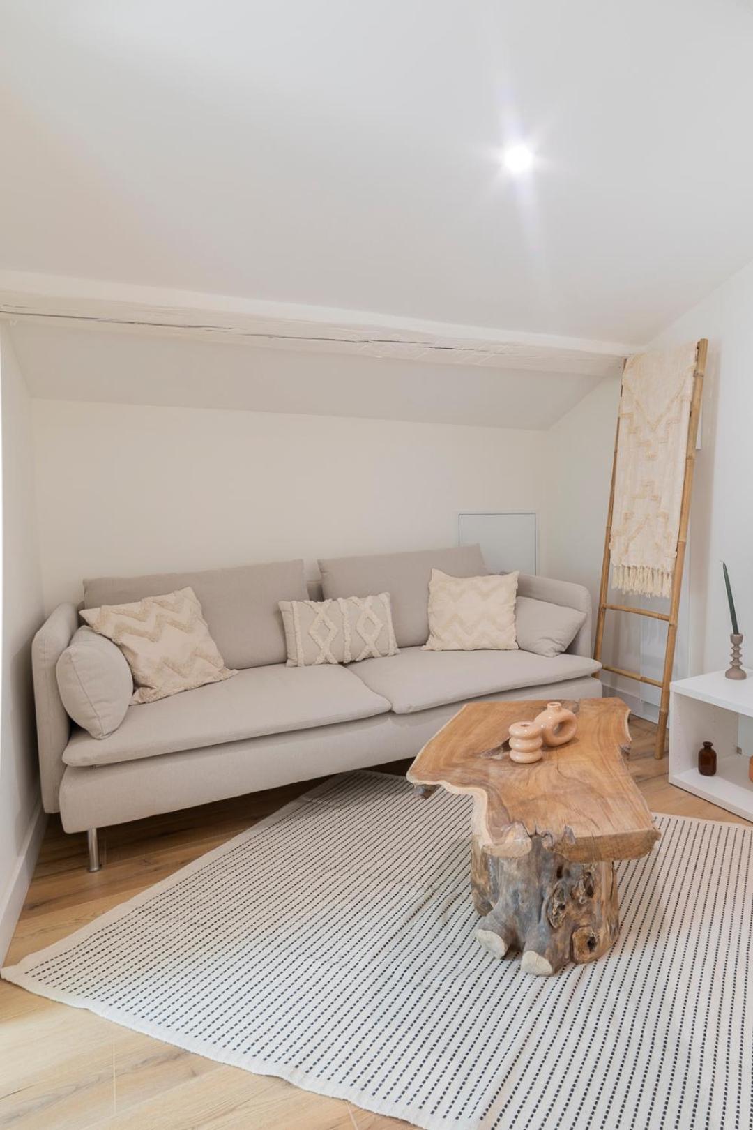 Belvédère Nîmois Appartement avec véranda et vue sur les toits centre-ville