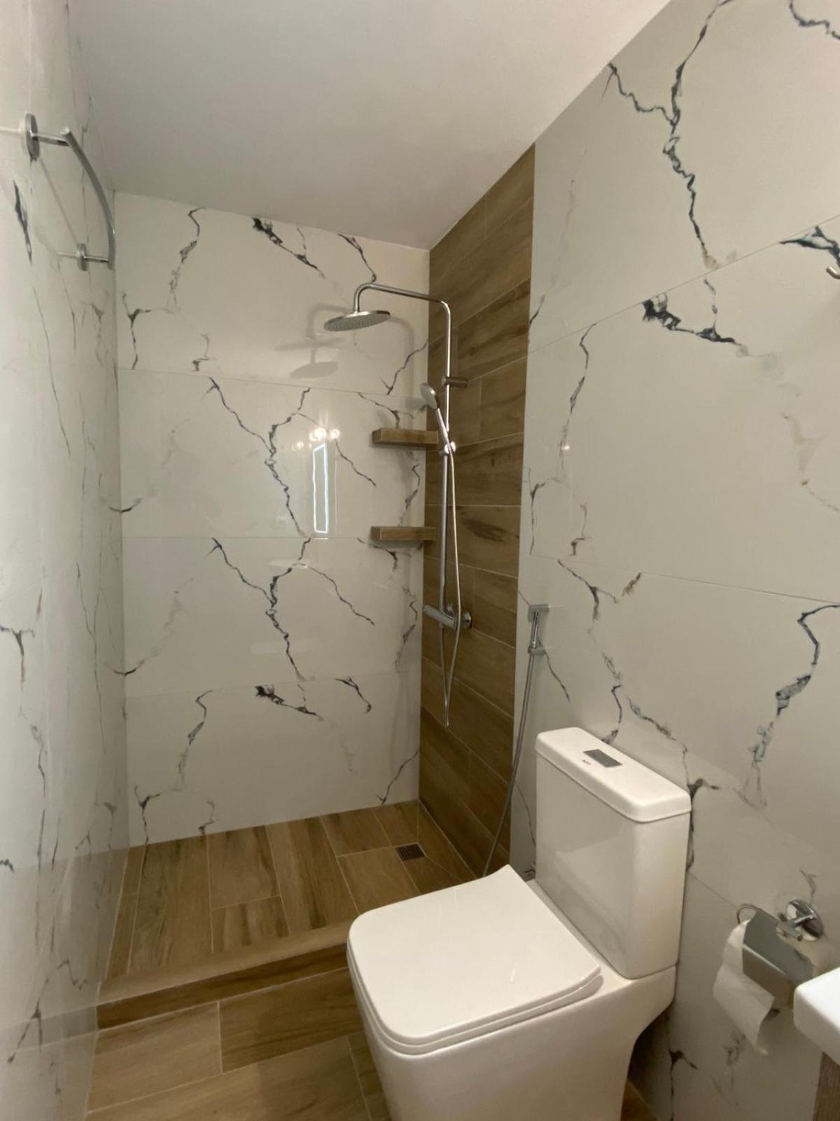 Rentrooms Geni
