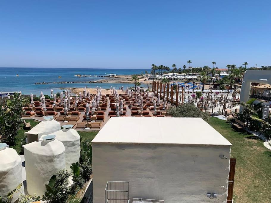 Isabelle Suite at Nava Seaside-License 3124