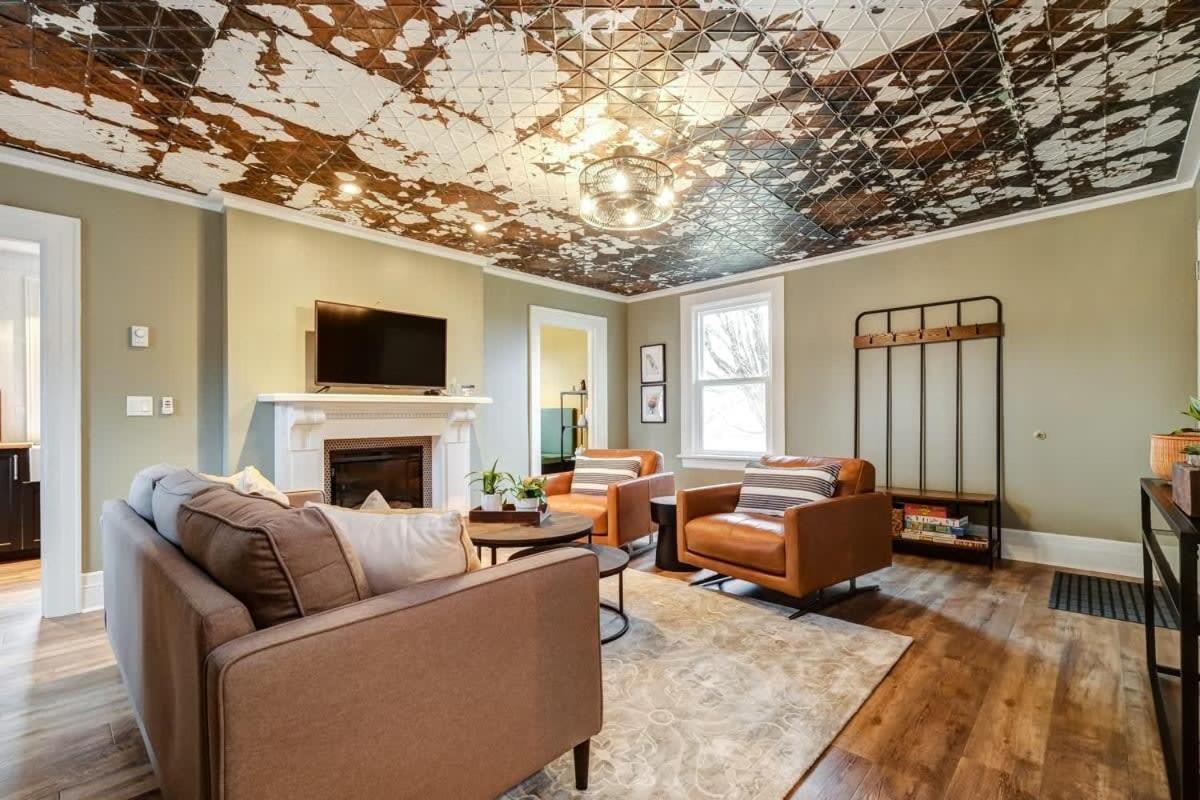 The Marigold - Gorgeously remodelled PEC farmhouse