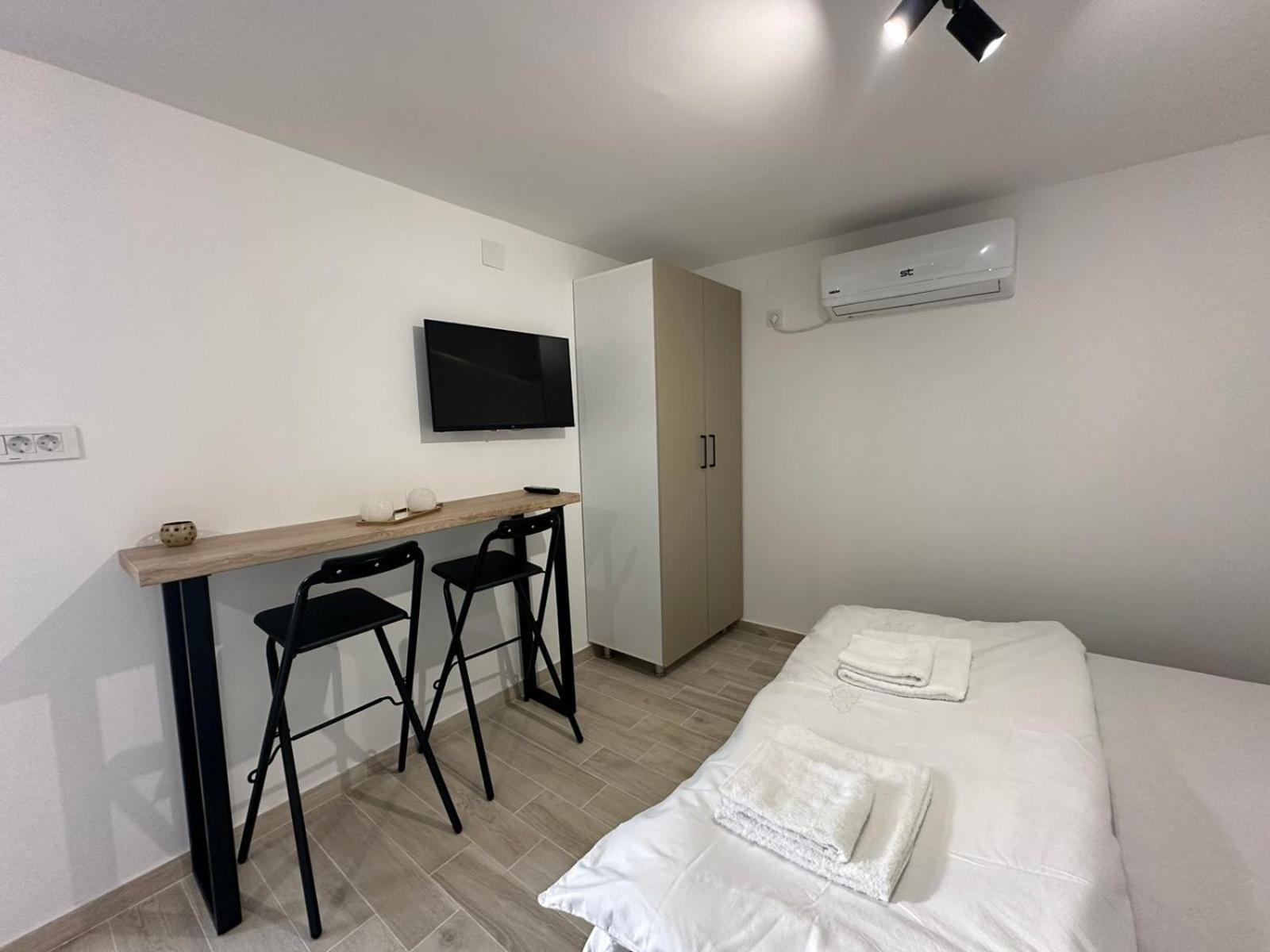 Julia Apartments