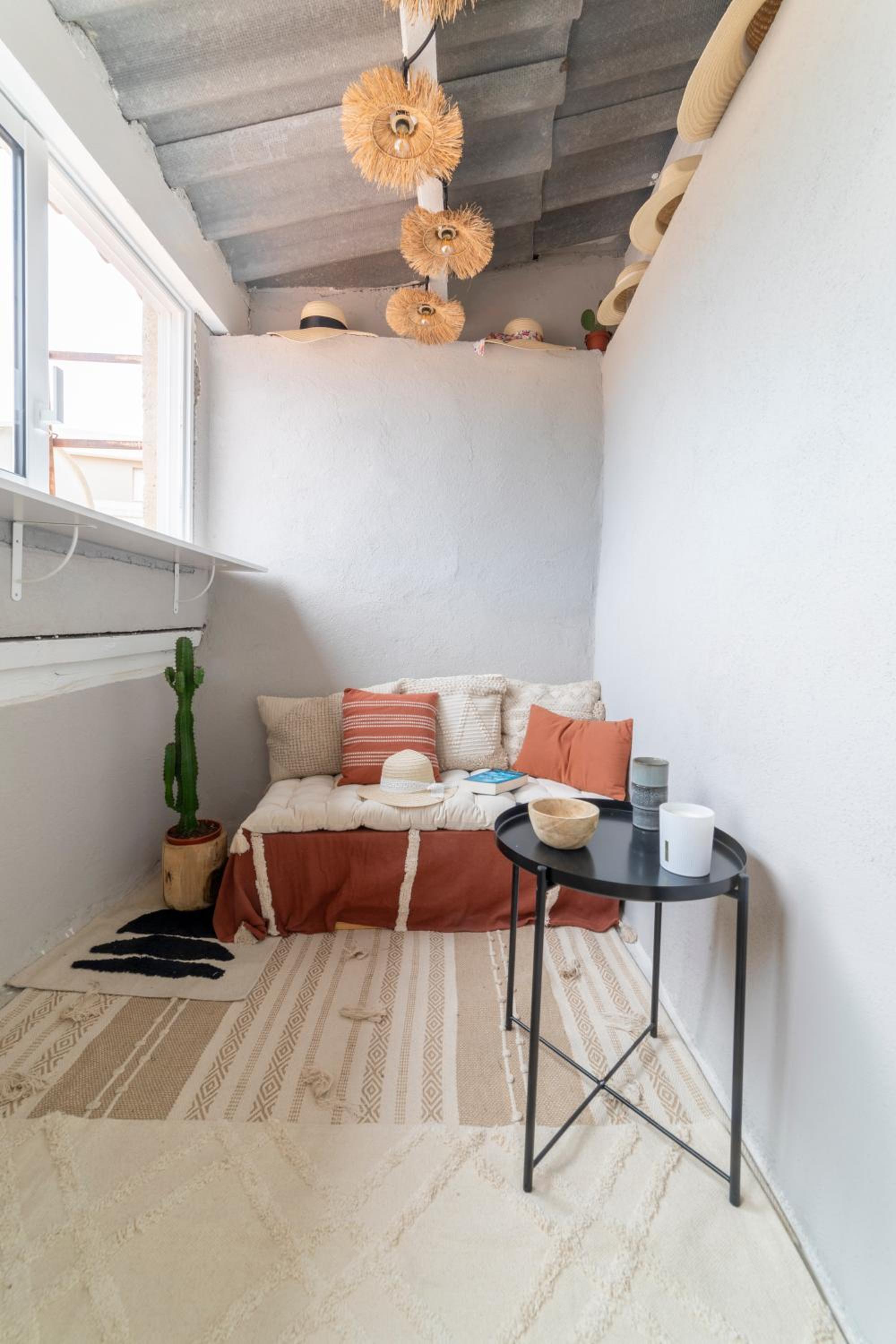 Belvédère Nîmois Appartement avec véranda et vue sur les toits centre-ville