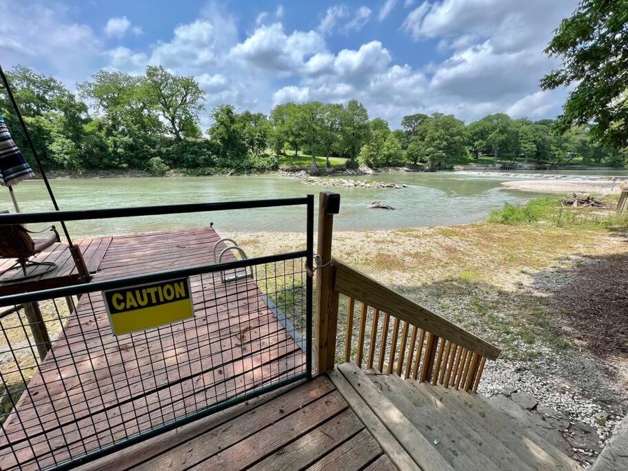 The River Haven - Sleeps 32 - on Guadalupe River view 4