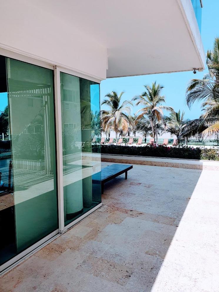 Apartamento con vista frontal al mar.