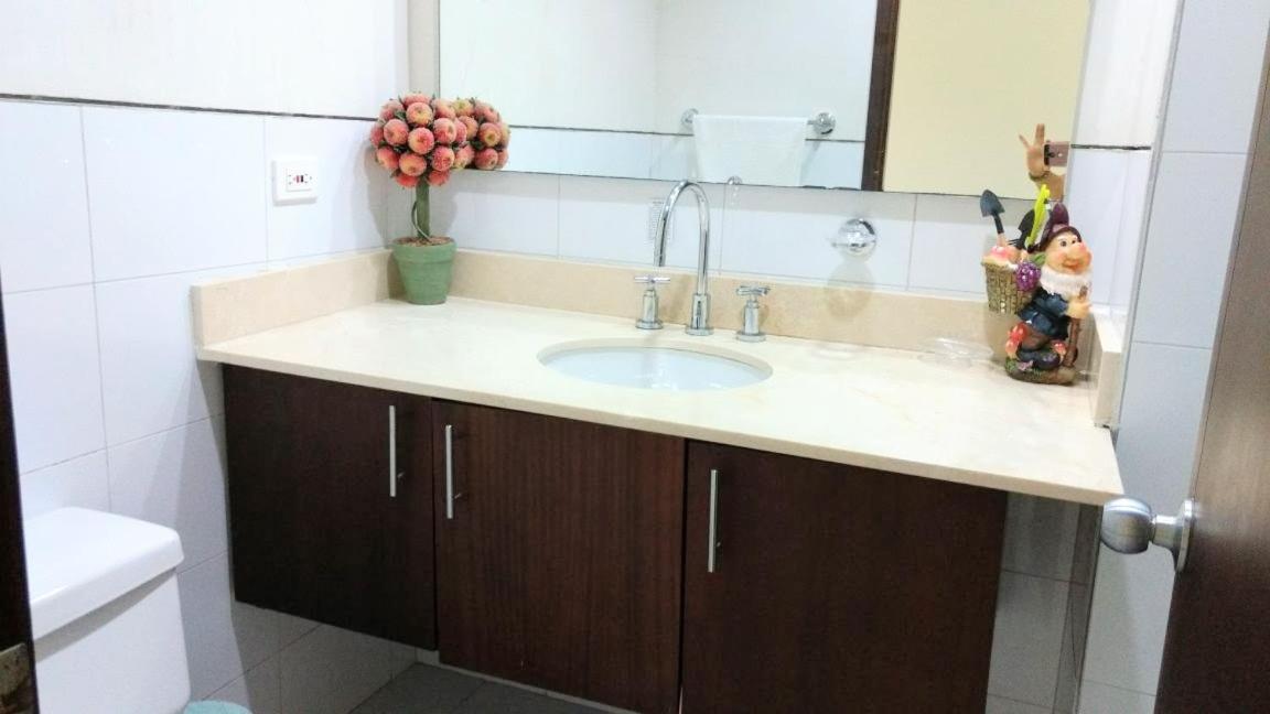 Apartamento con vista frontal al mar.