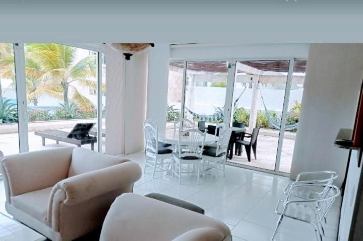 Apartamento con vista frontal al mar.