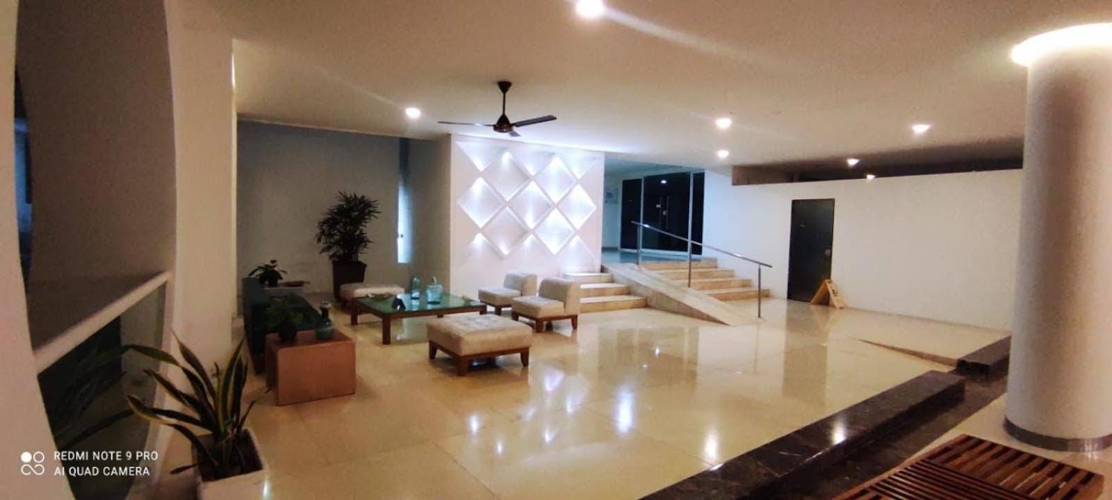 Apartamento con vista frontal al mar.