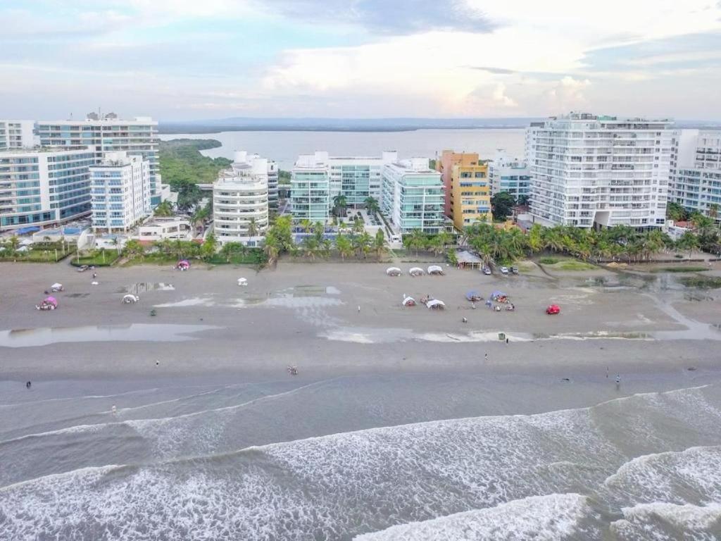 Apartamento con vista frontal al mar.