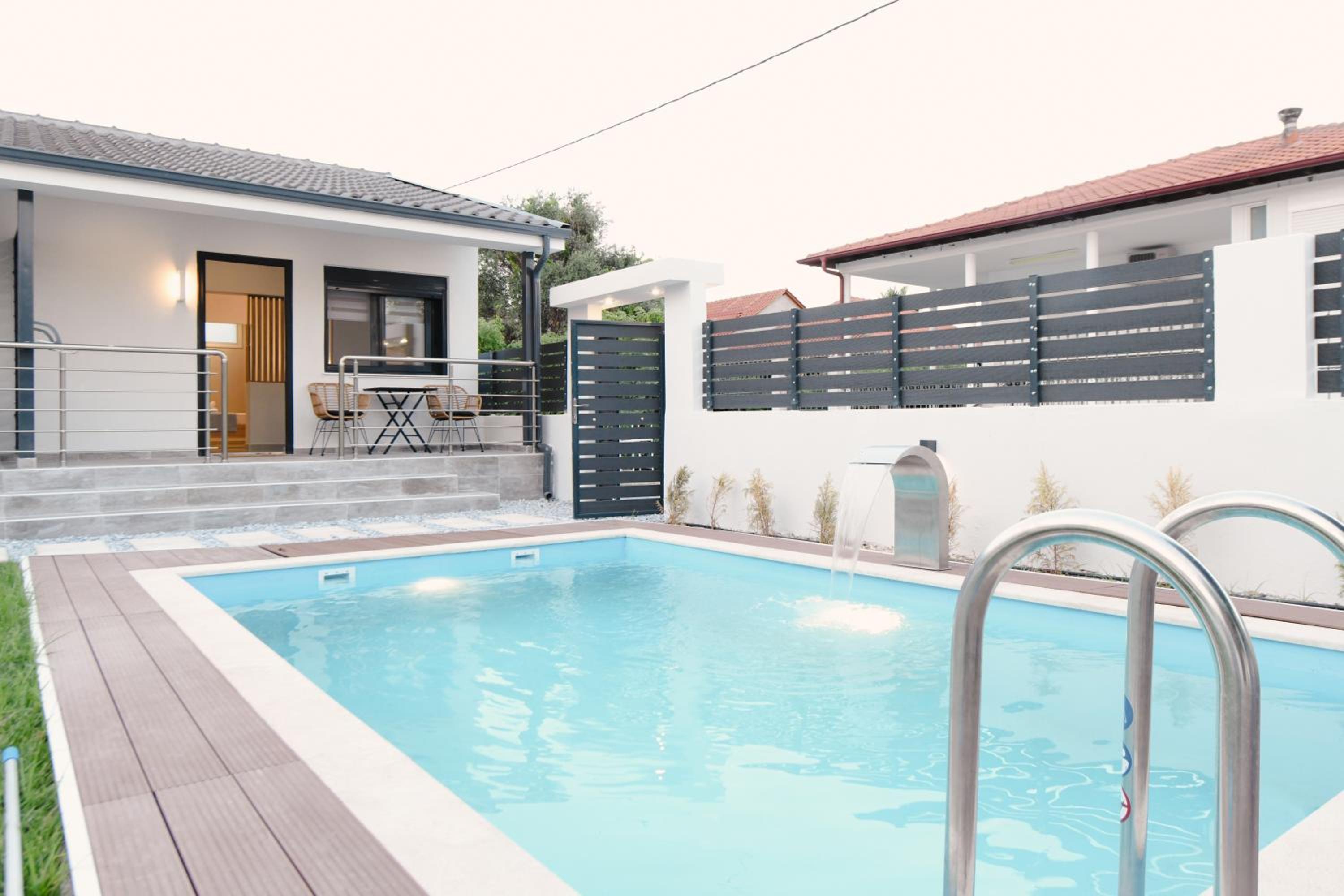 EliGio Luxury Suites