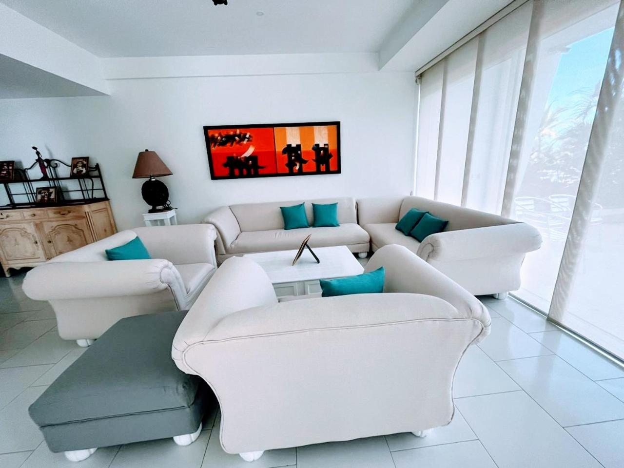 Apartamento con vista frontal al mar.