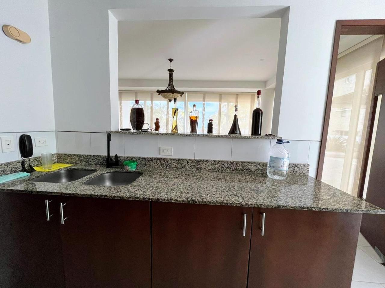 Apartamento con vista frontal al mar.