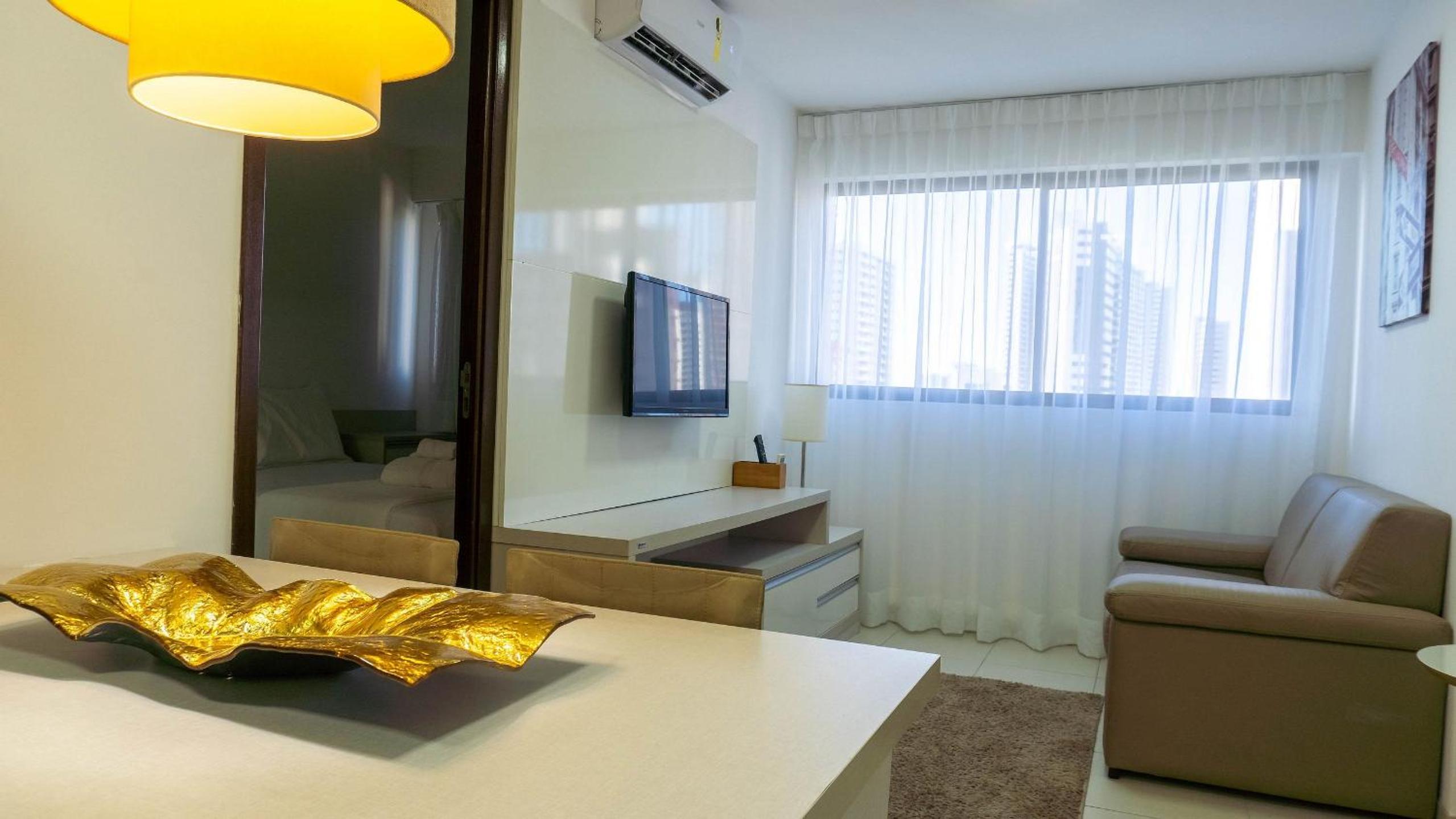 Beach Class Convention - Flats em Boa Viagem por Yolo