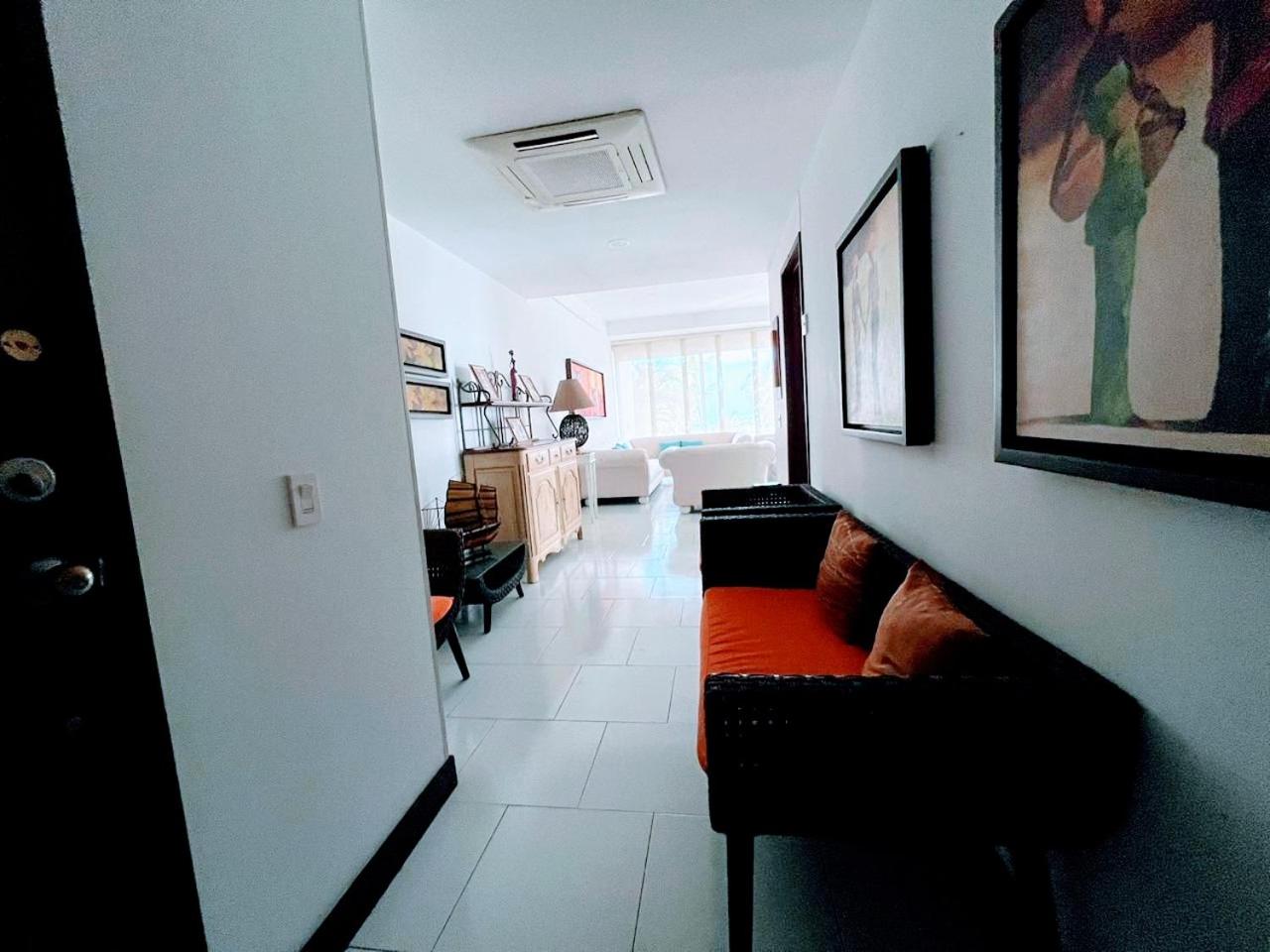 Apartamento con vista frontal al mar.
