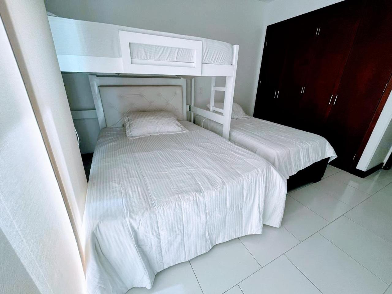 Apartamento con vista frontal al mar.