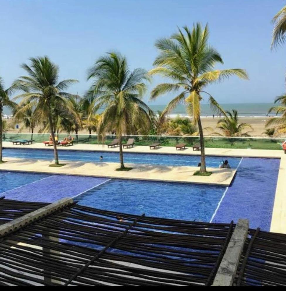 Apartamento con vista frontal al mar.