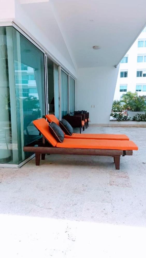 Apartamento con vista frontal al mar.