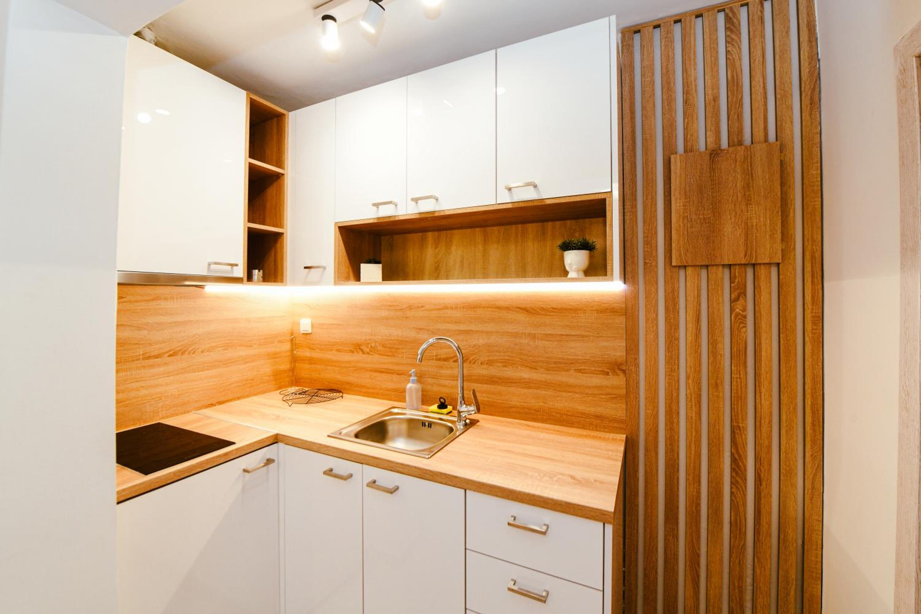 EliGio Luxury Suites
