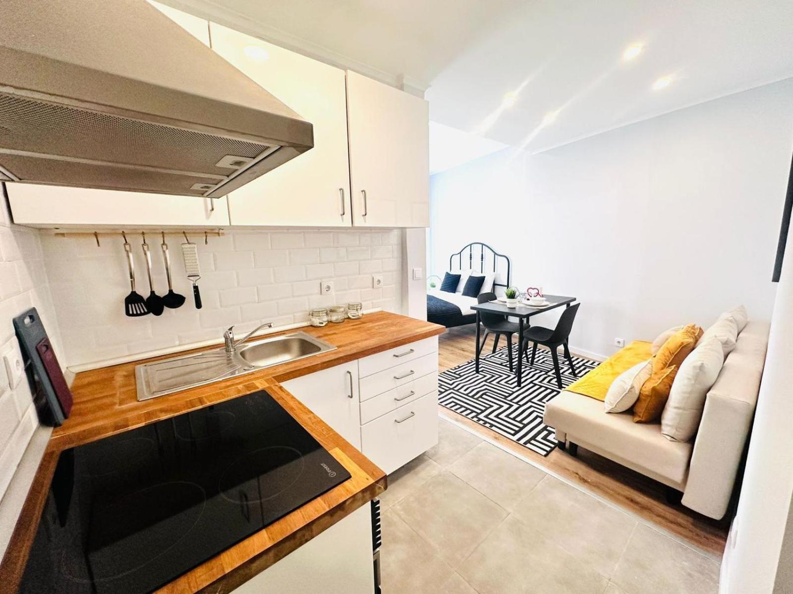 City Center Flat, Ideal for Tourists view 2