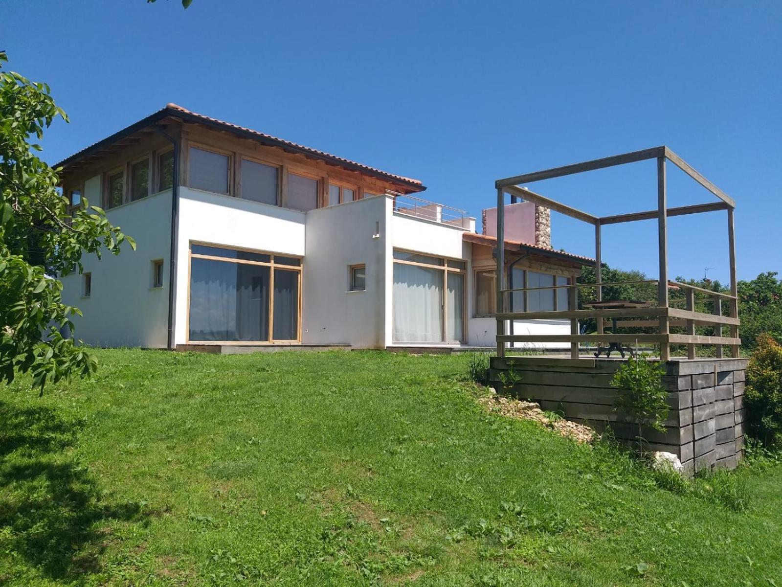 CASA AVE